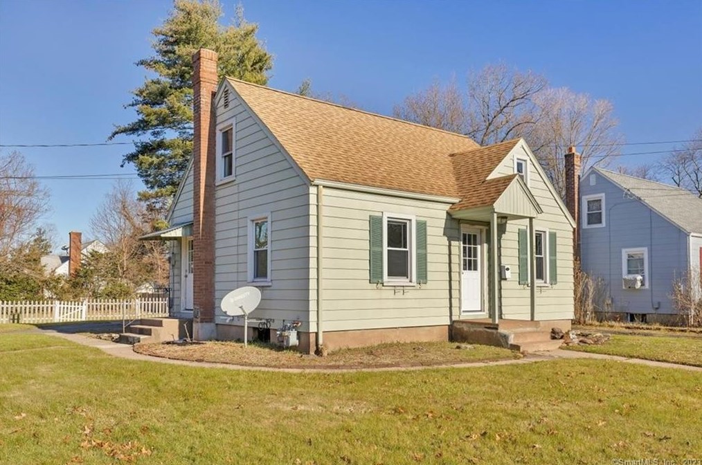 249 Woodland St, Manchester, CT 06042