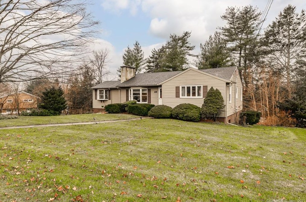 89 Warren St, Cheshire, CT 06410 exterior