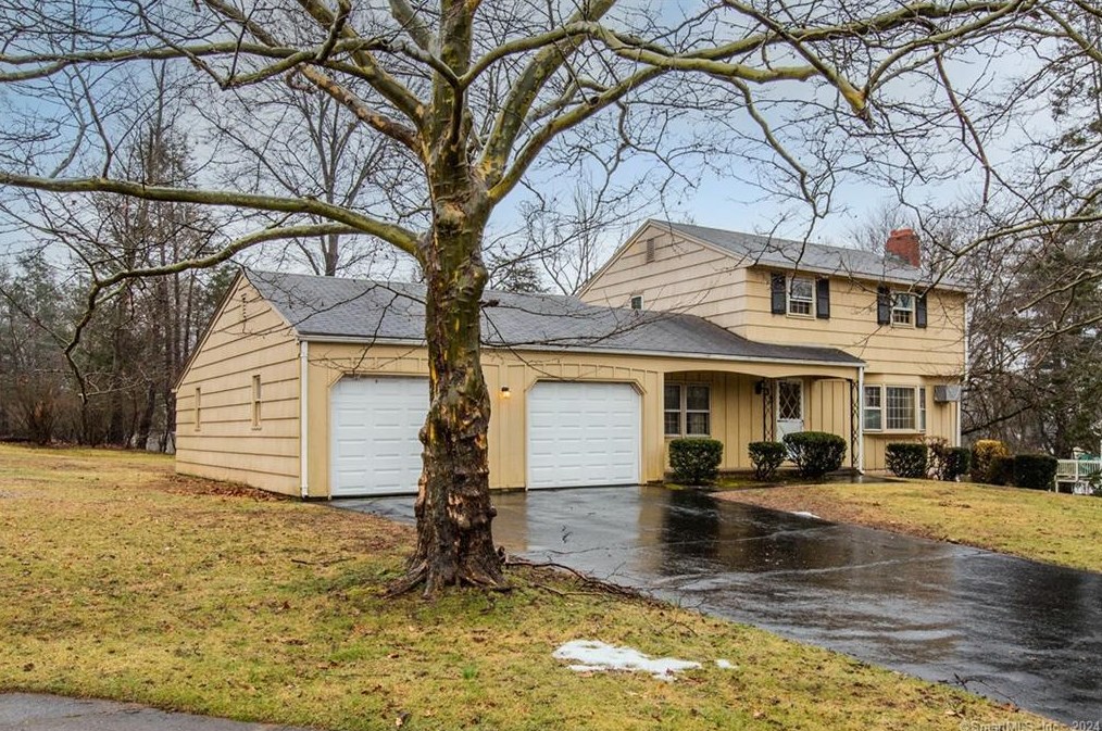 33 Clover Ln, Hartford, CT 06118 exterior