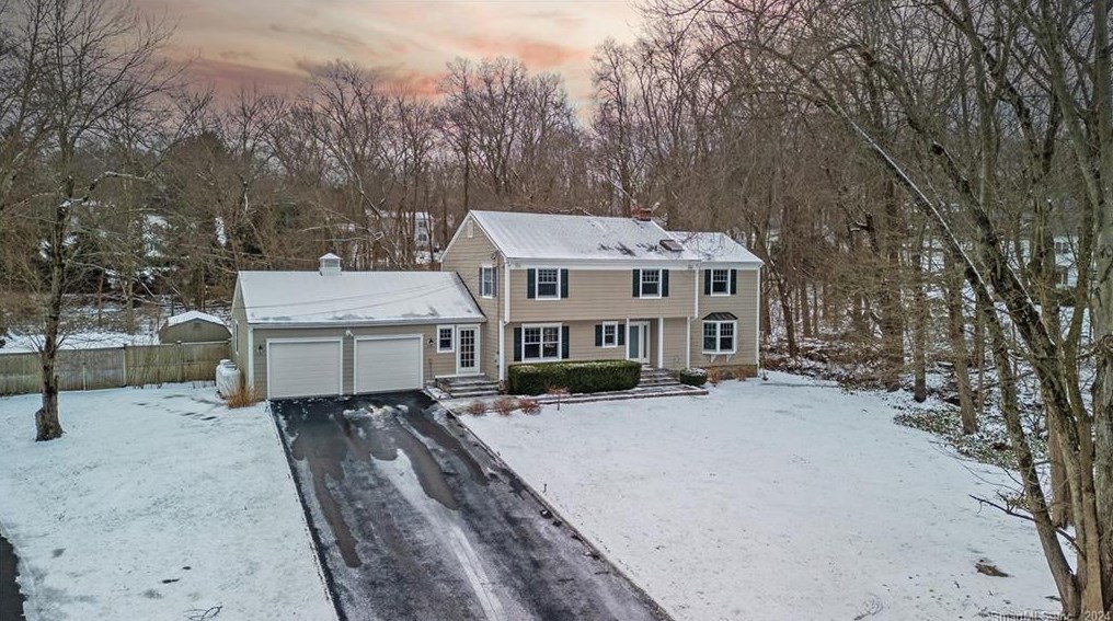 10 Indian Point Ln, Westport, CT 06880 exterior