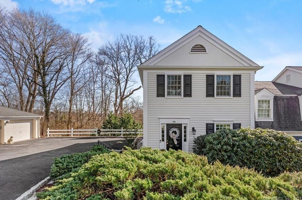 99 Greenwich Hills Dr #99, Greenwich, CT 06831