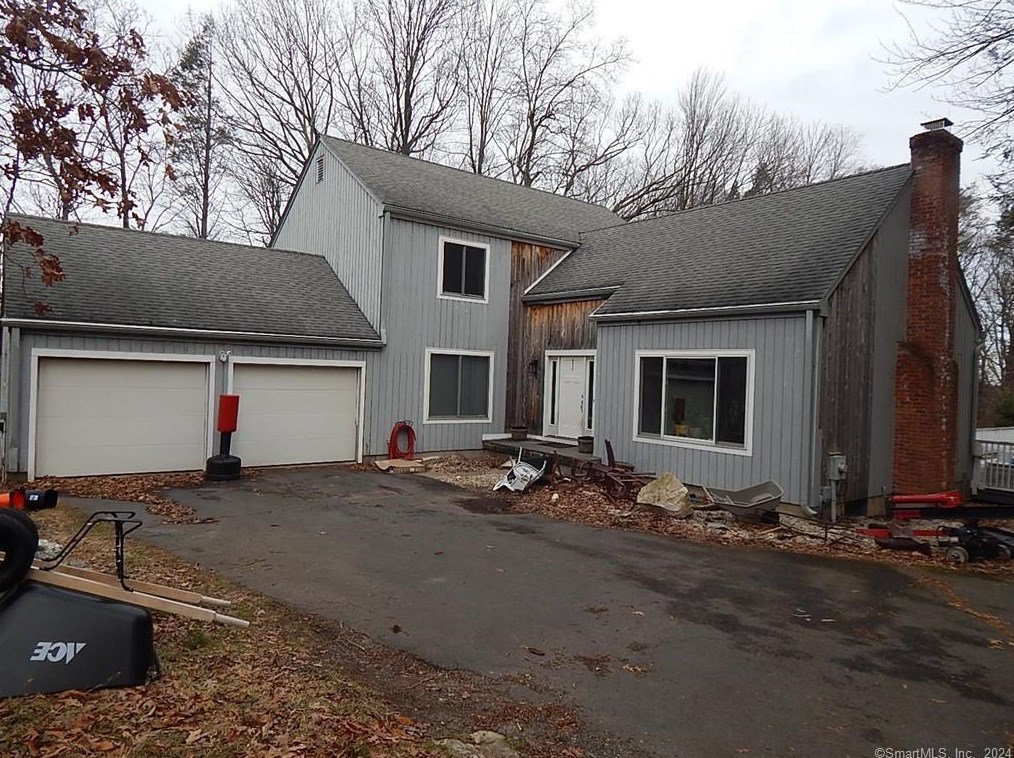 20 High Hill Rd, Collinsville, CT 06019-2225