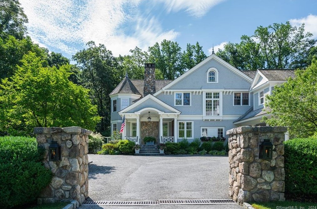 14 Adams Ln, New Canaan, CT 06840 exterior