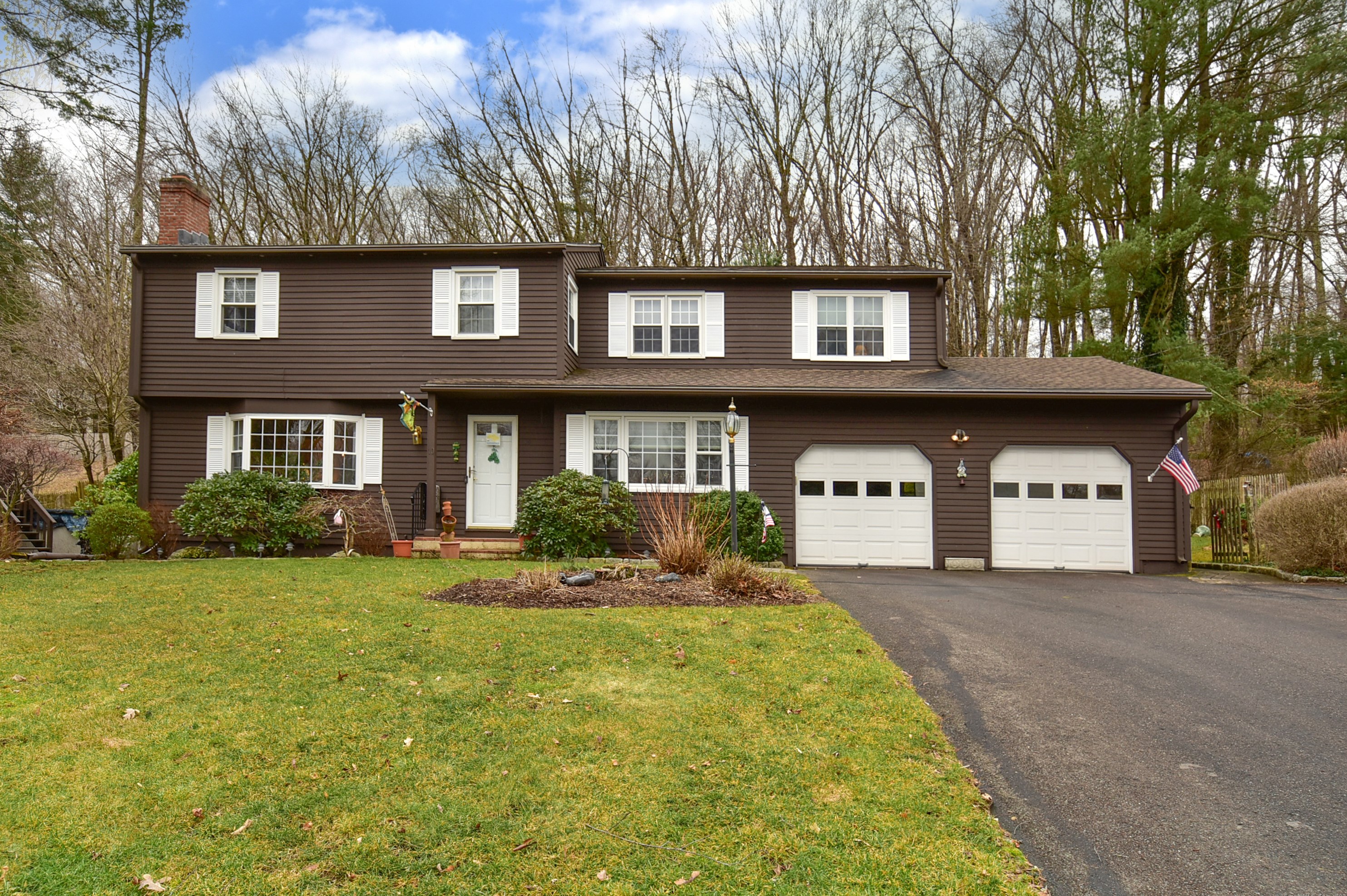 10 Vinetta Dr, Vernon, CT 06066 exterior