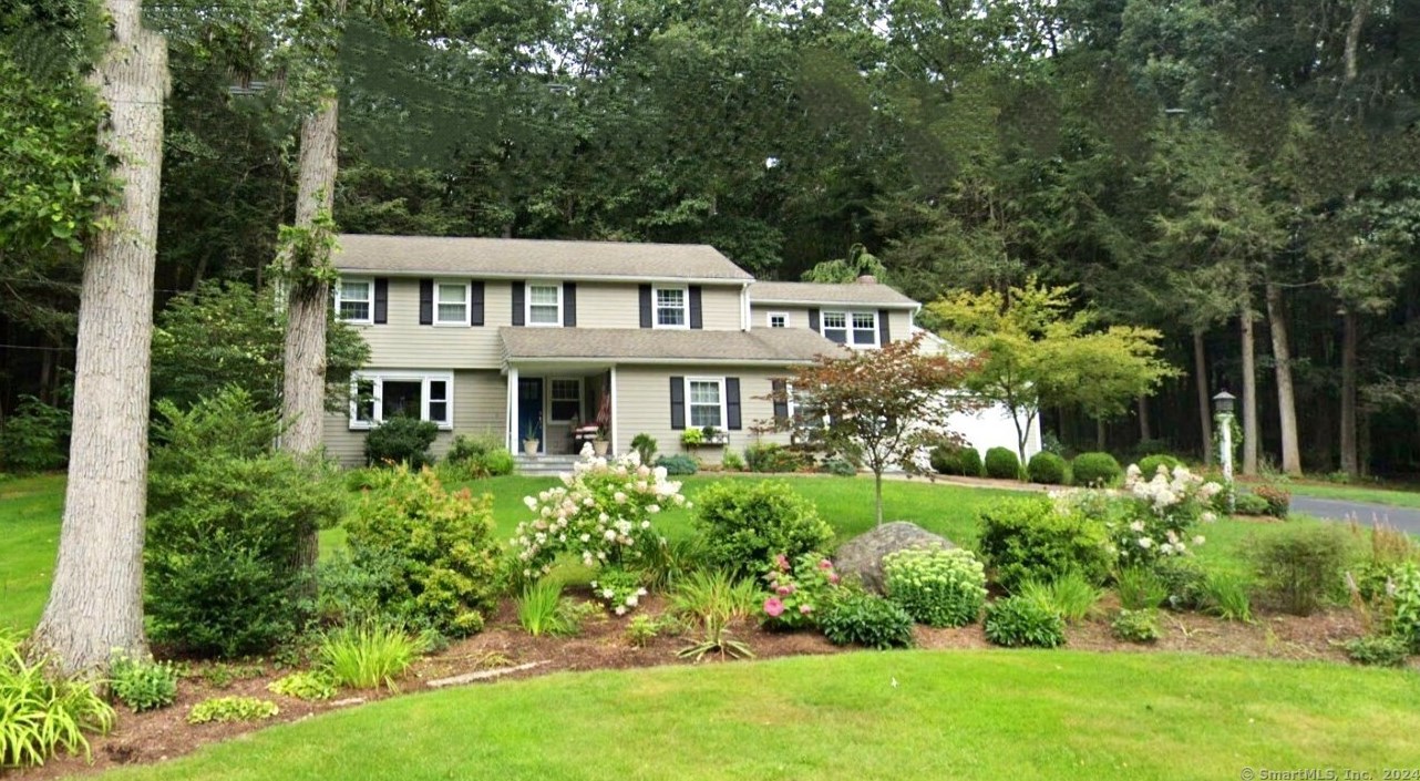 5 Butternut Ln, Simsbury, CT 06089 exterior