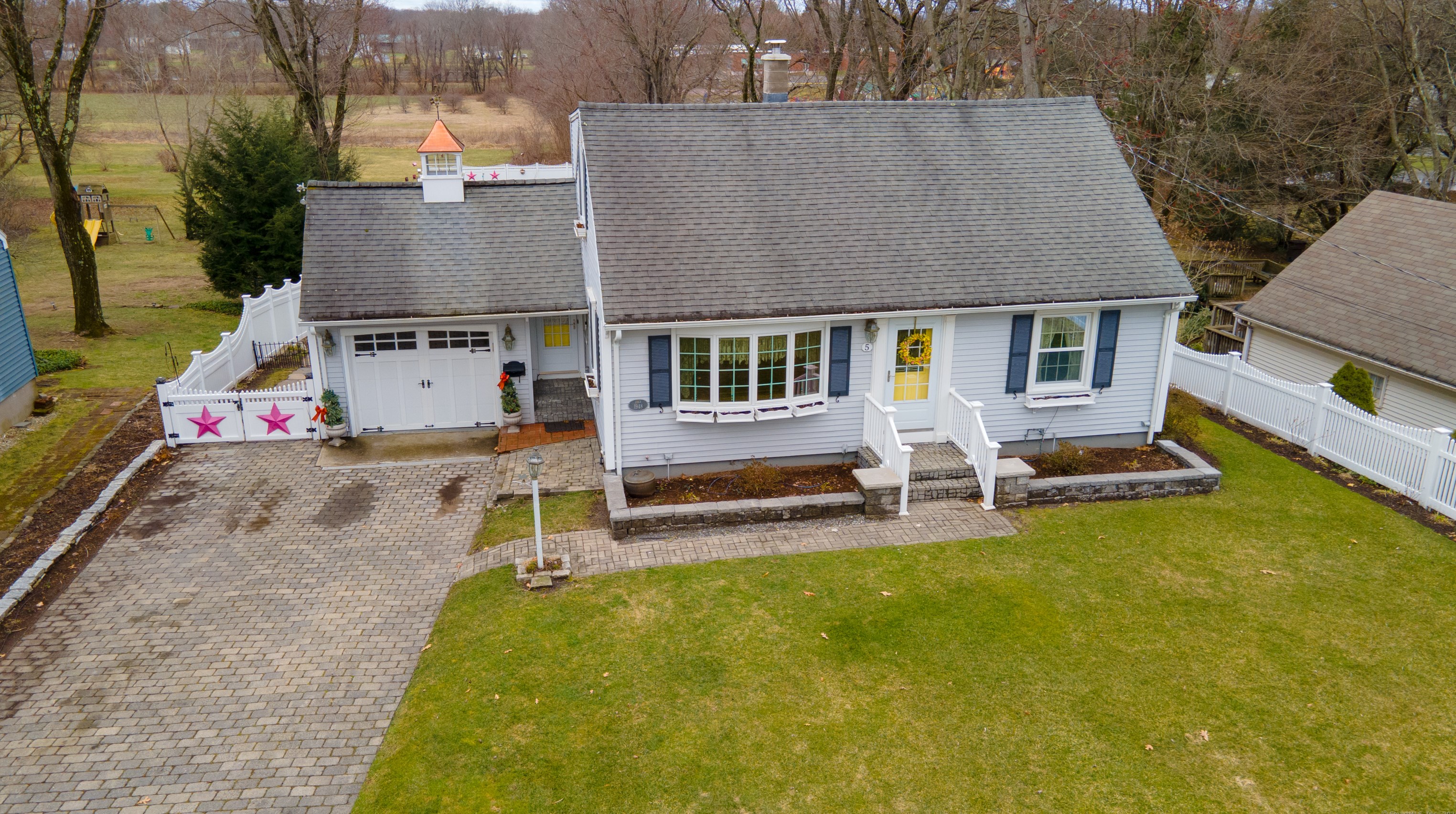 5 George Washington Rd, Enfield, CT 06082-4541
