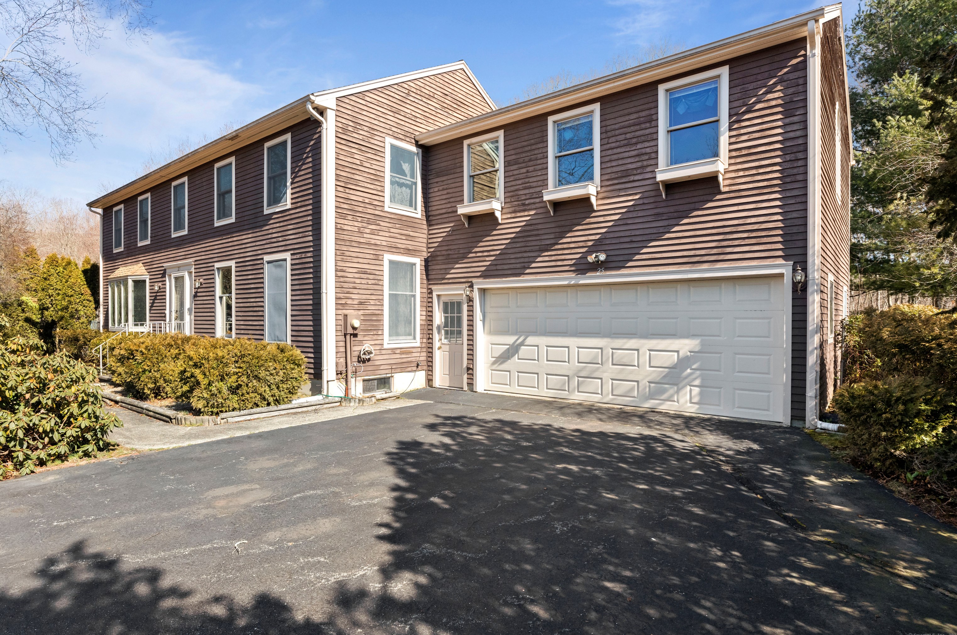 25 Kingfisher Way, Waterford, CT 06385 exterior