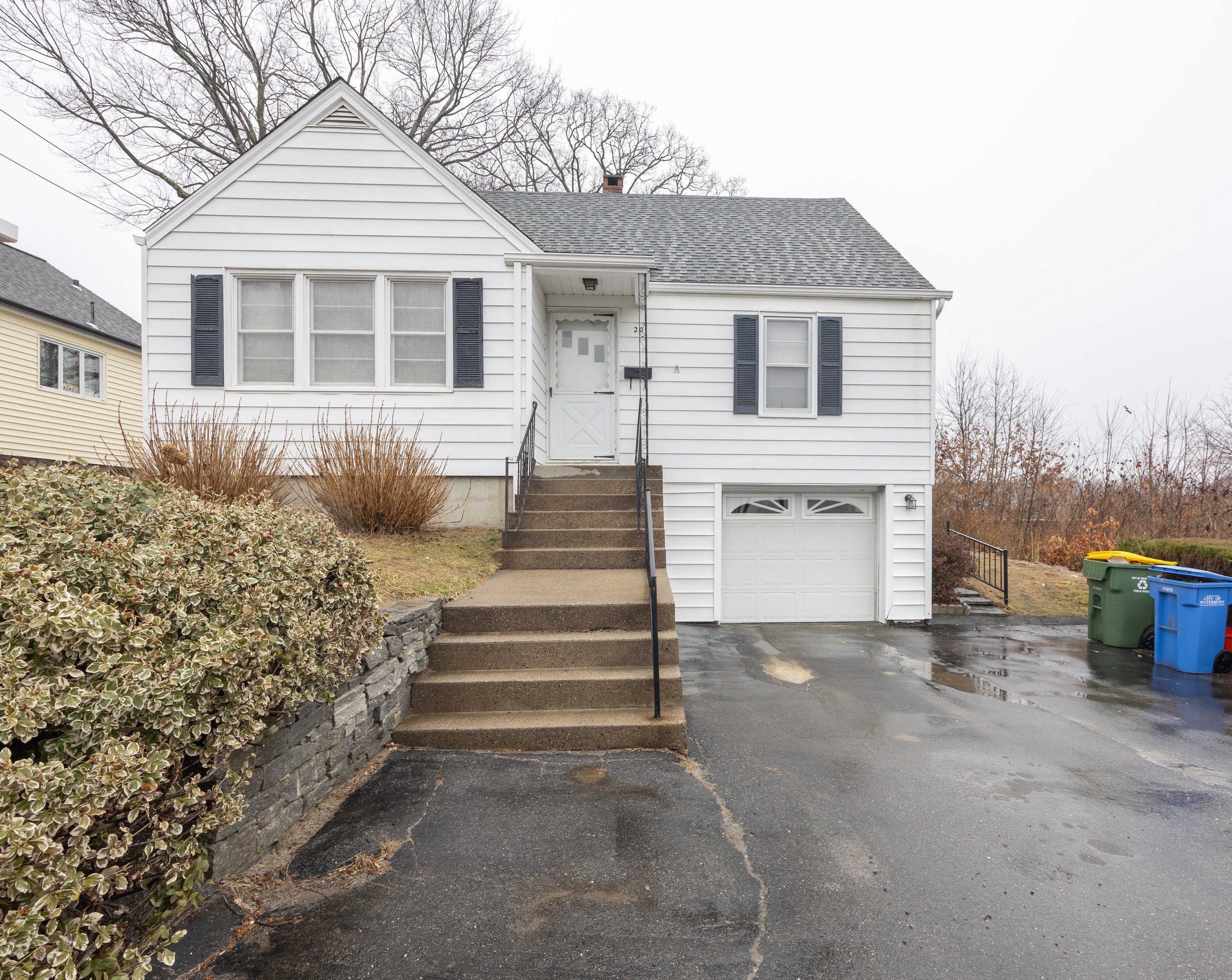 20 Darling St, Waterbury, CT 06705 exterior