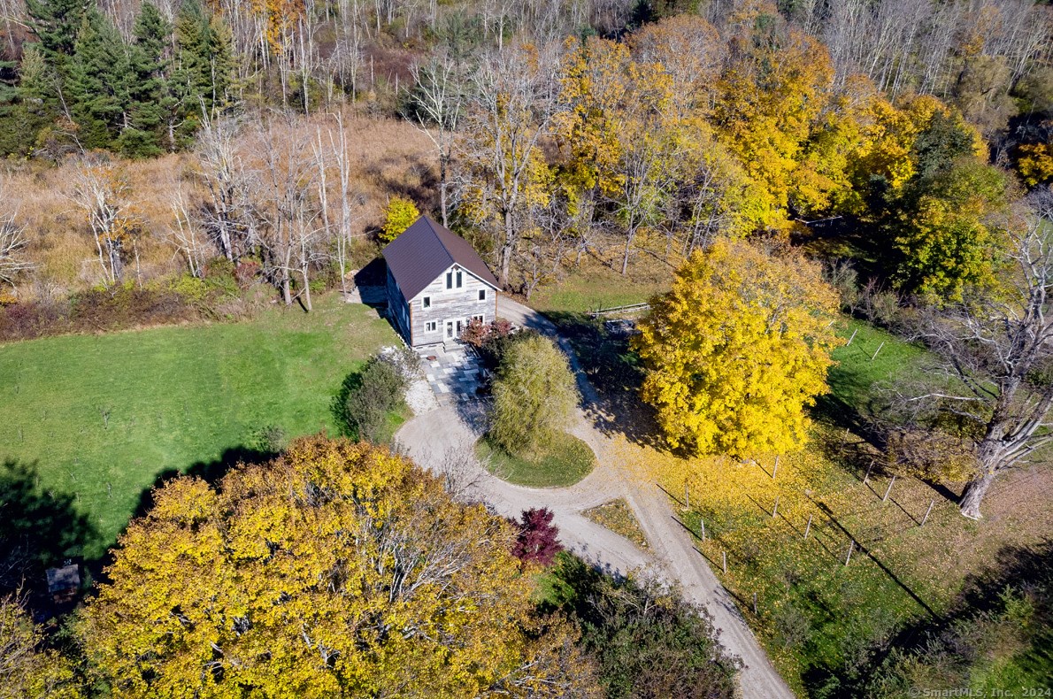 275 Interlaken Rd, Lakeville, CT 06039
