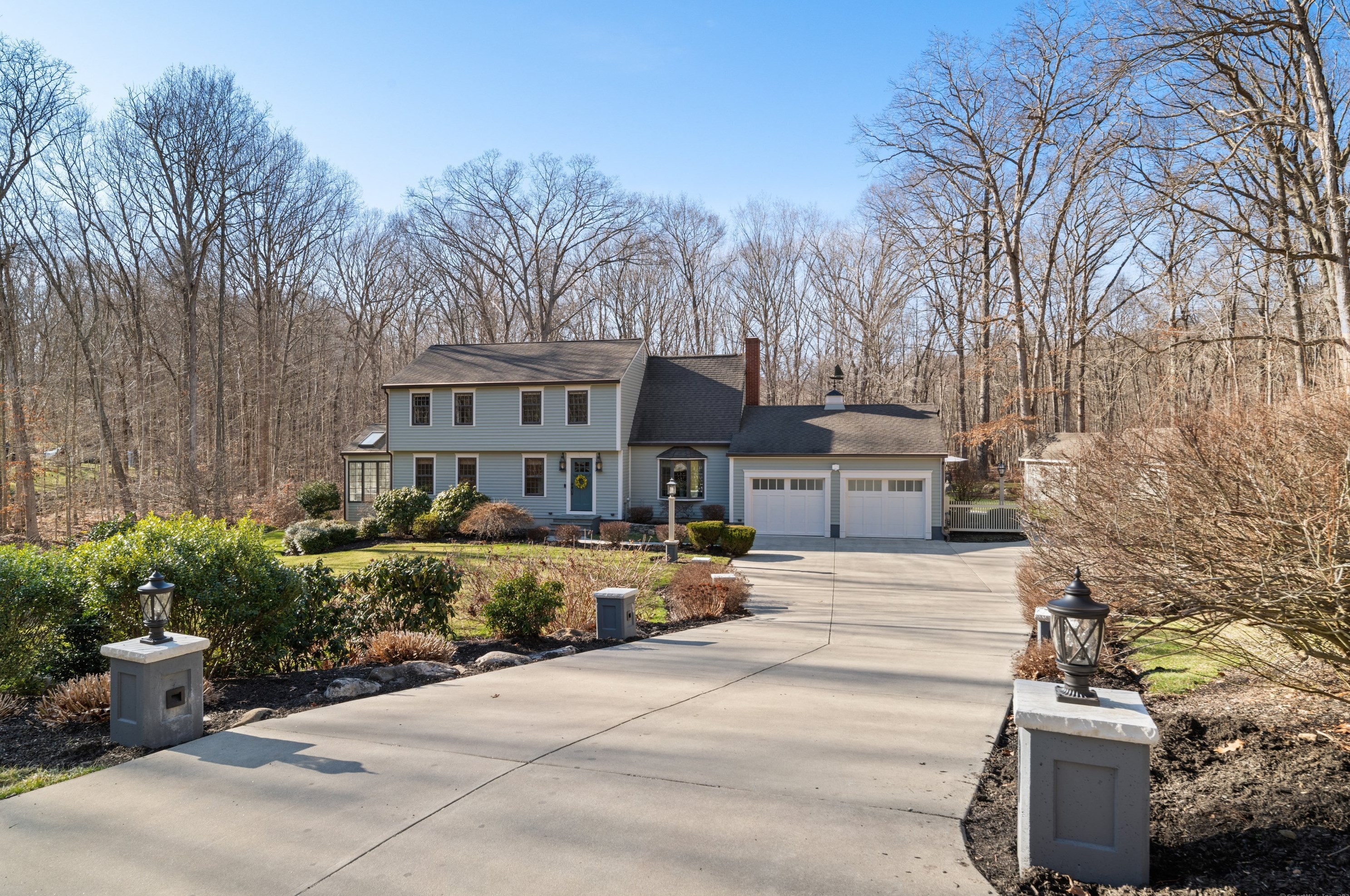 29 Kenilworth Dr, Clinton, CT 06413 exterior