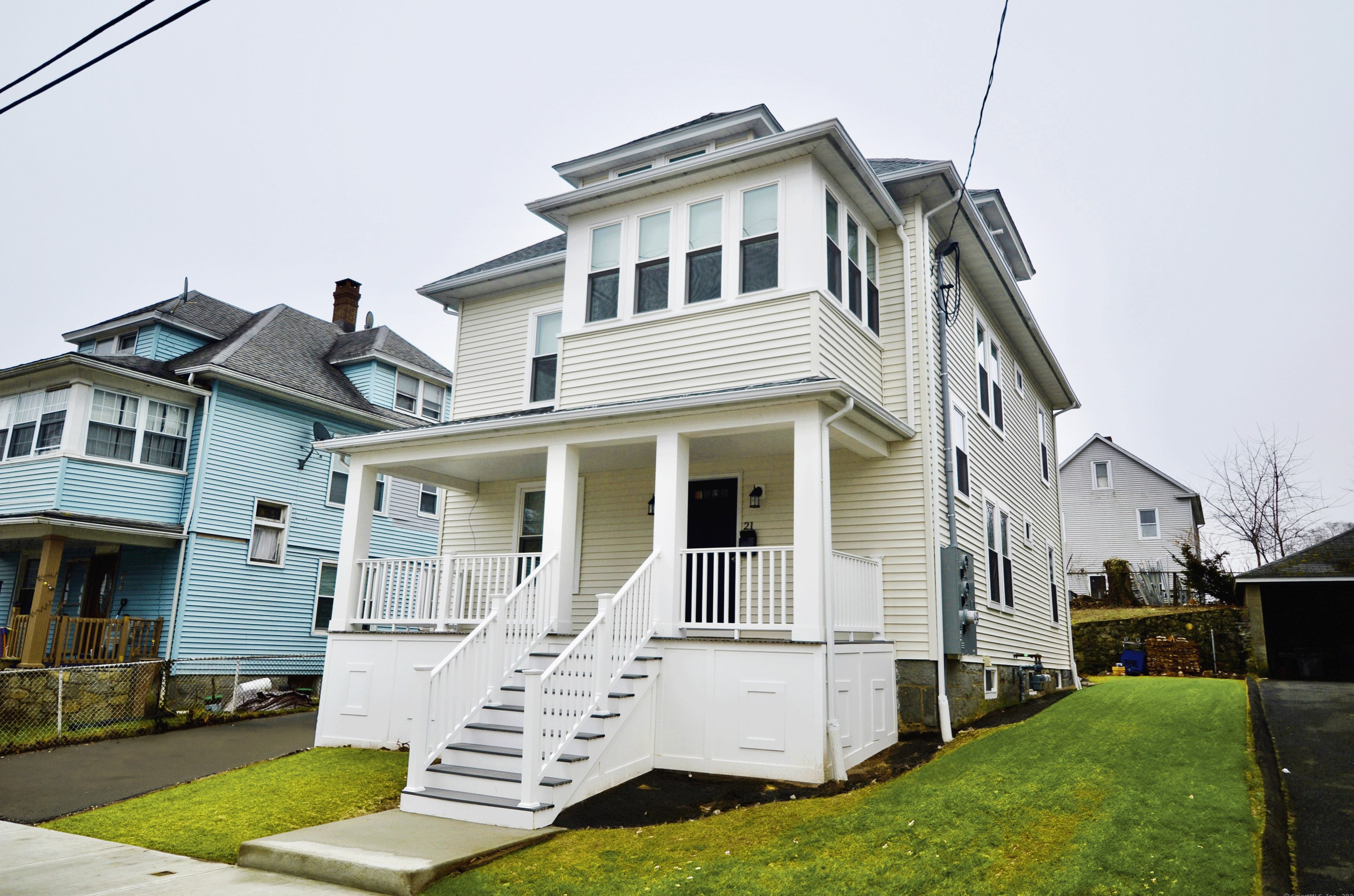 19 Nichols St, Ansonia, CT 06401-1106