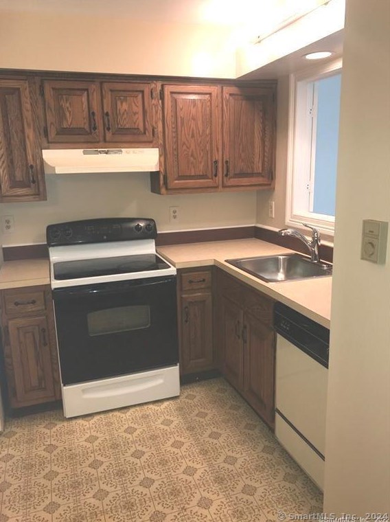 55 Mill Plain Rd #34-7, Danbury, CT 06811