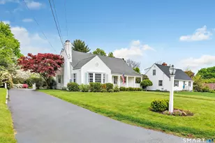 25 Plymouth Ave, Trumbull, CT 06611 - Photo 2