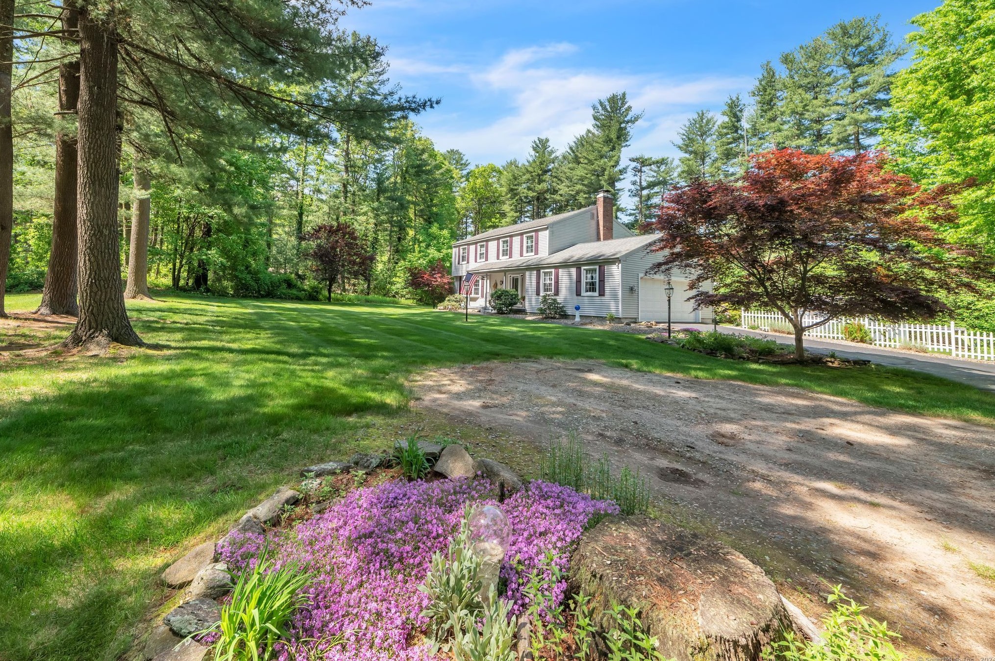 25 Heritage Dr, Somers, CT 06071