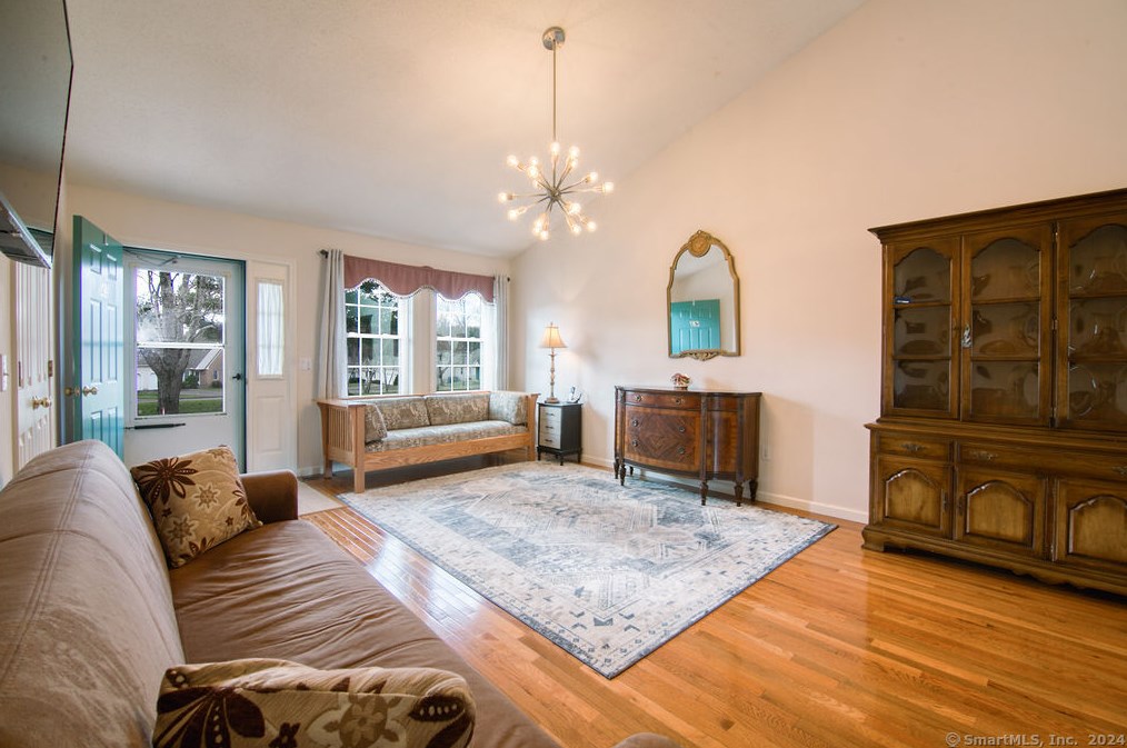 43 Shares Ln #43, Wapping, CT 06074