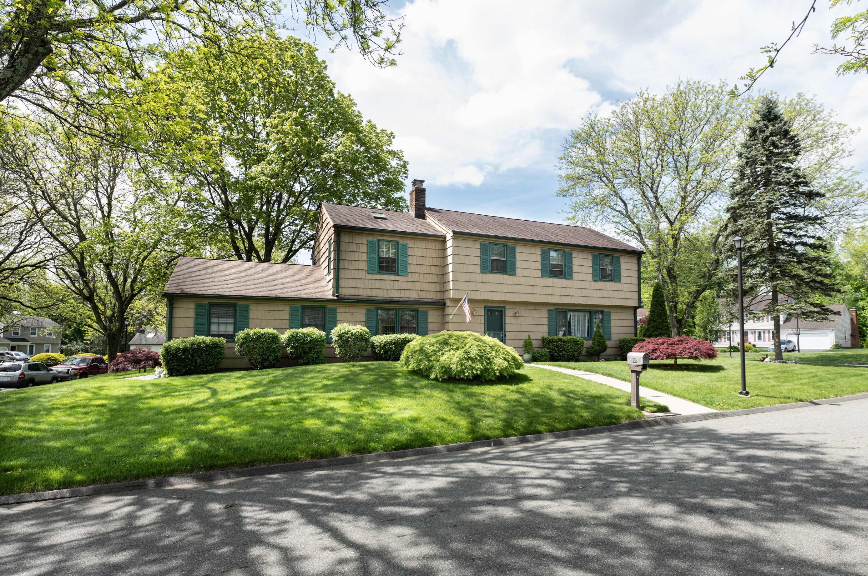 12 Sachem Cir, Meriden, CT 06450 exterior