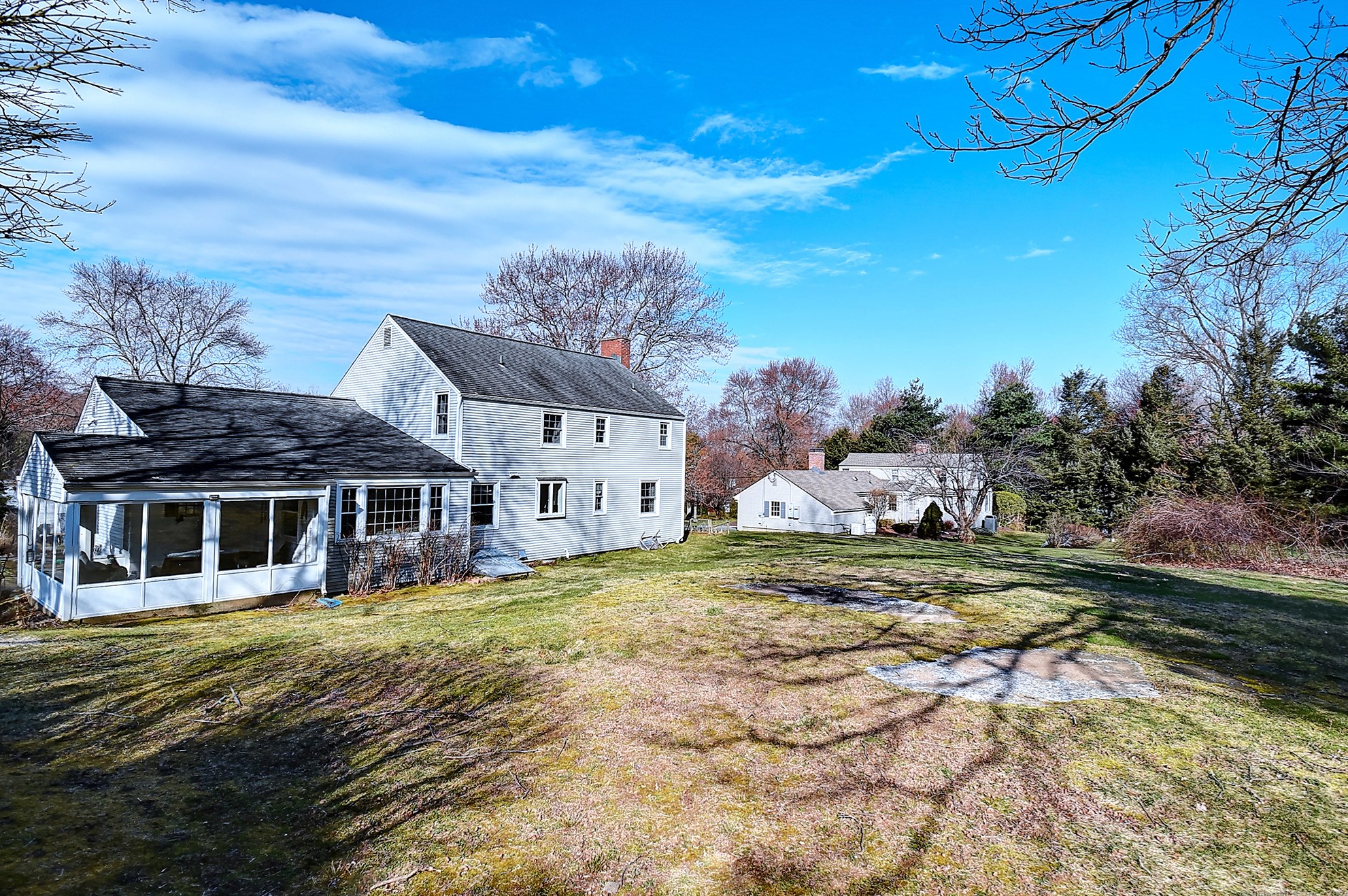 18 Fox Den Rd, Glastonbury, CT 06033 exterior