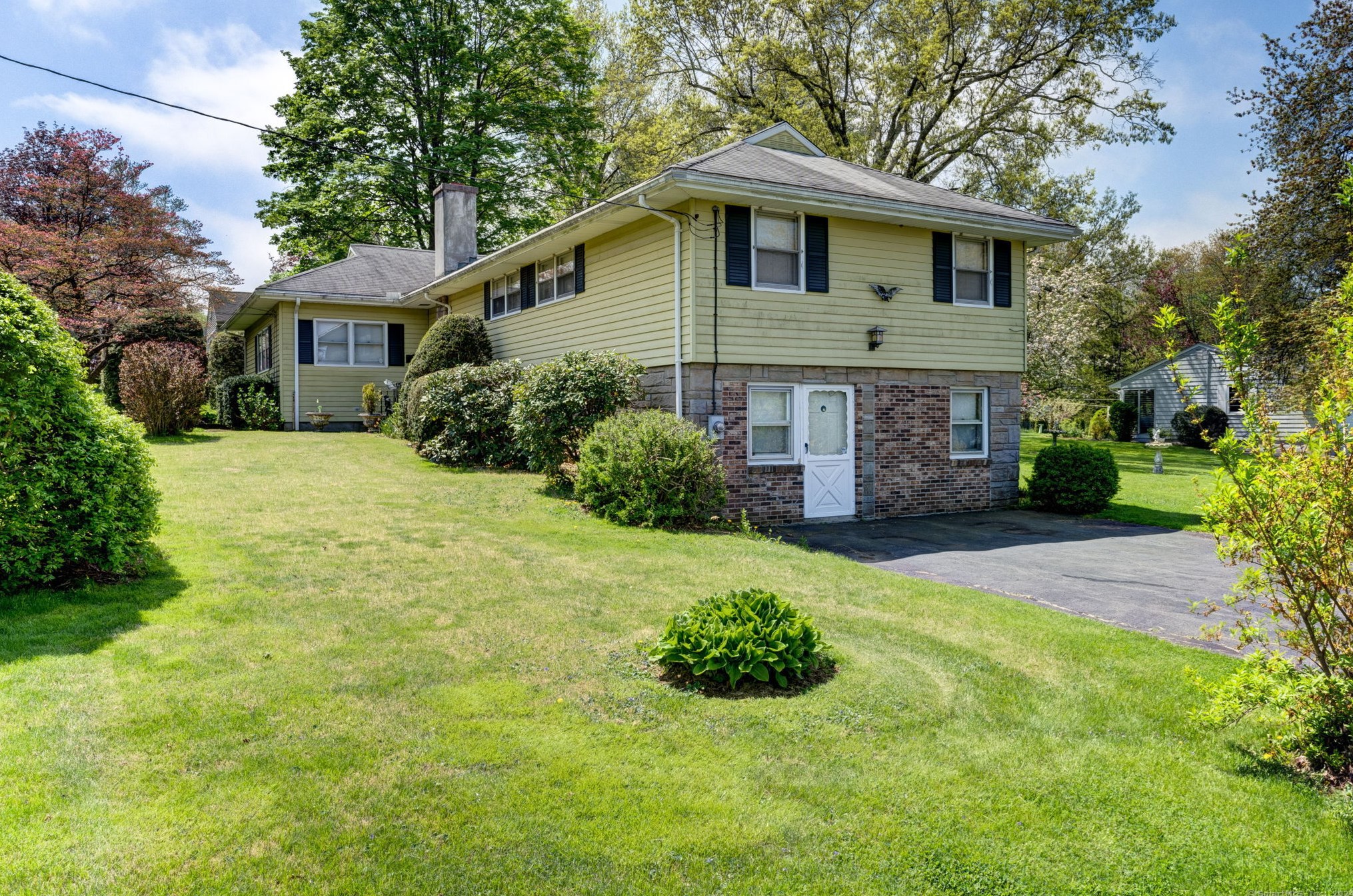 50 Westview Ter, Kensington, CT 06037 exterior