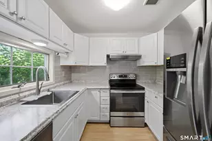 1014 E Franklin St, Danbury, CT 06810 - Photo 10