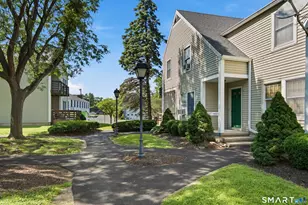 1014 E Franklin St, Danbury, CT 06810 - Photo 4