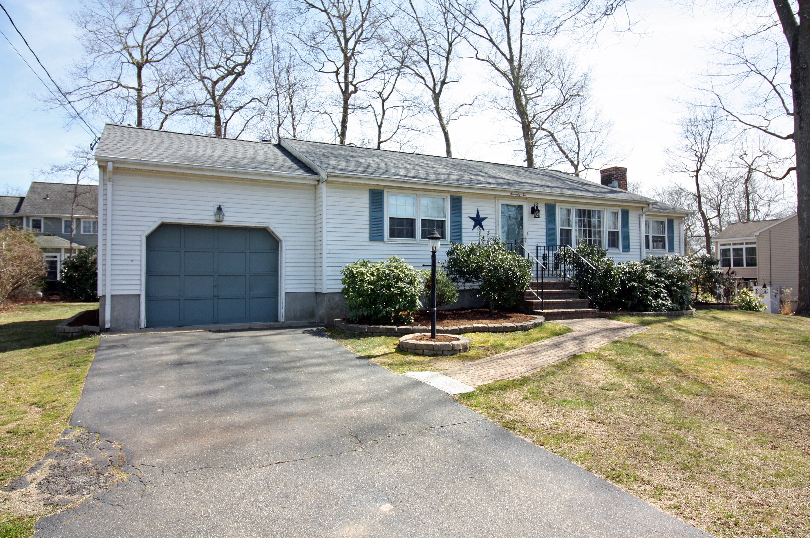 72 Atlantic Dr, Fenwick, CT 06475 exterior