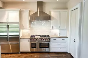 53 A Toddy Hill Rd, Newtown, CT 06470 - Photo 2