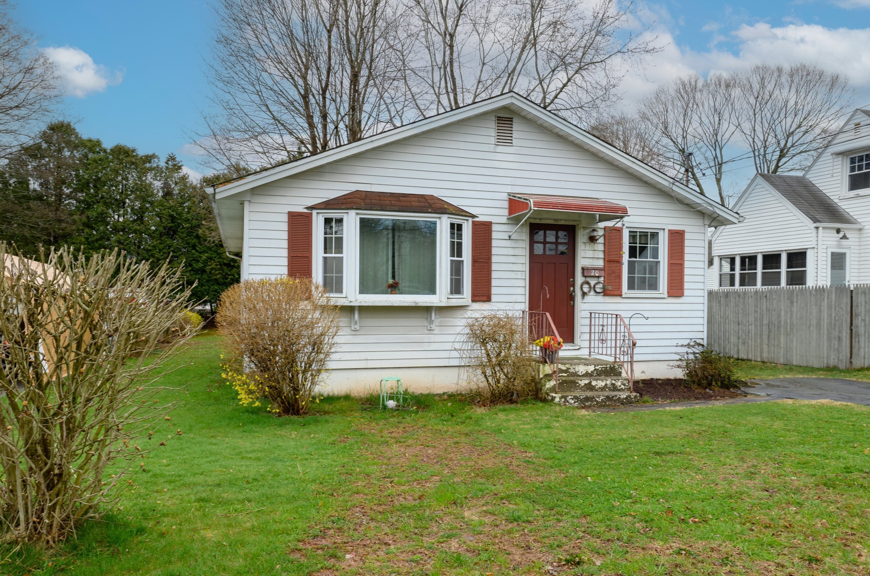 20 Carl St, Meriden, CT 06451