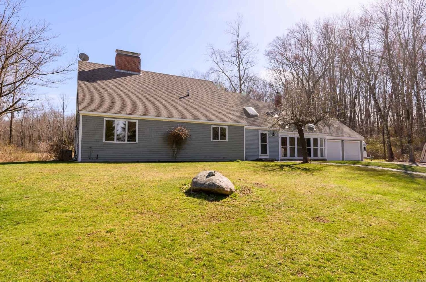 696 Old Turnpike Rd, Woodstock, CT 06281