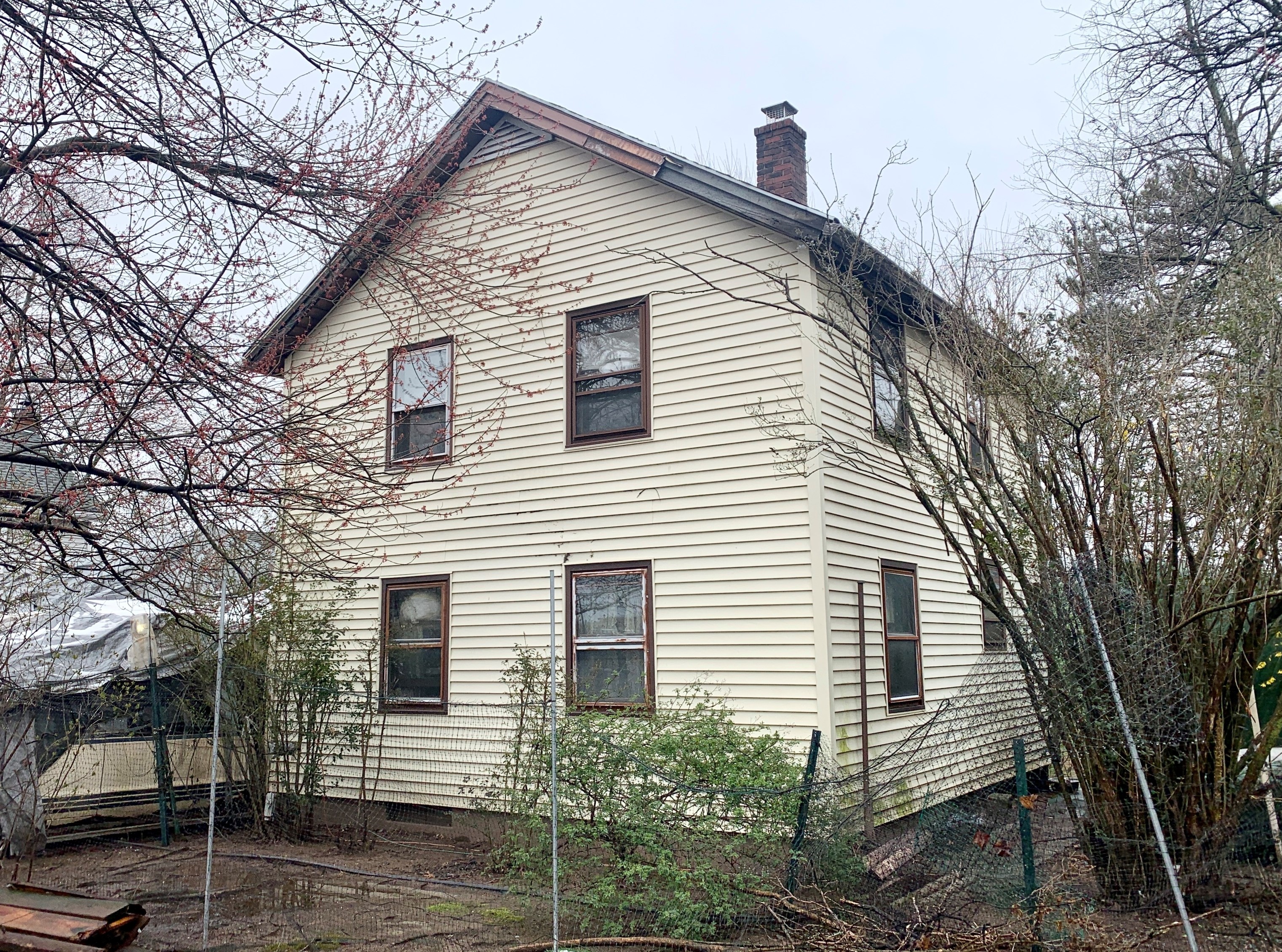 588 North St, Windsor Locks, CT 06096