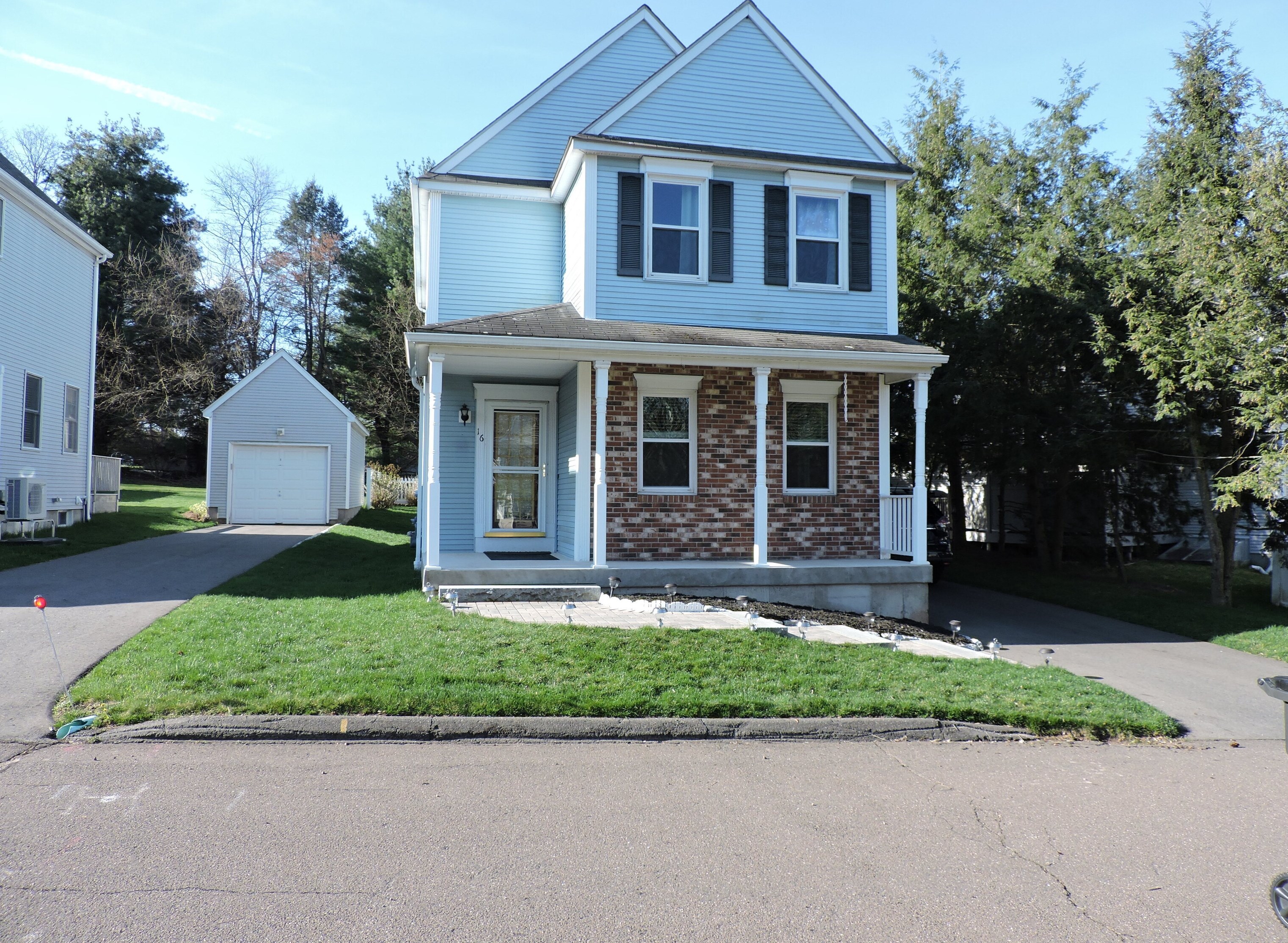 16 Stoughton Dr #16, Wapping, CT 06074