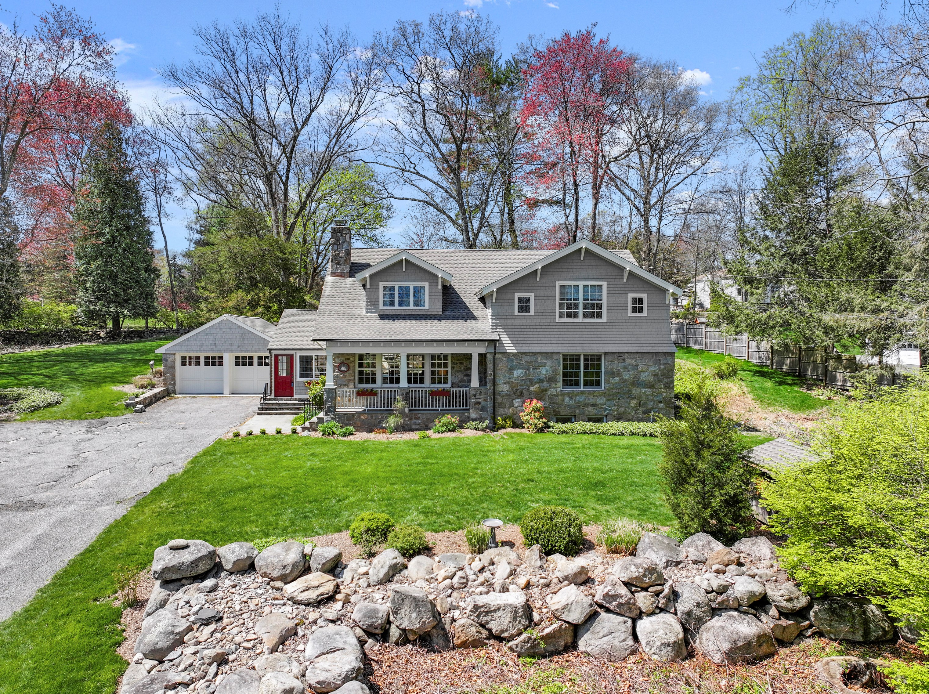 11 Red Barn Ln, Norwalk, CT 06850 exterior