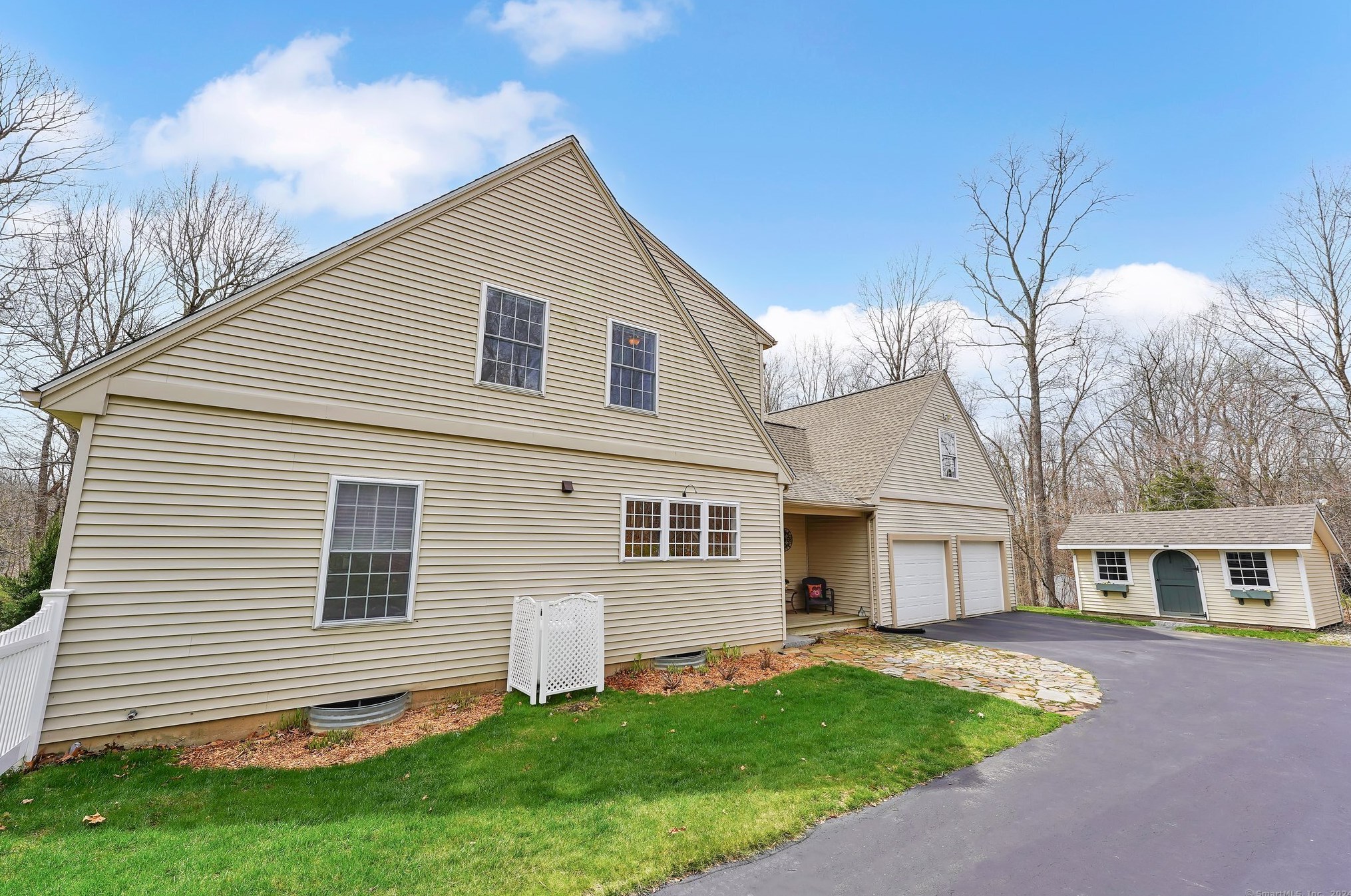 117 Indian Field Rd, Hebron, CT 06248