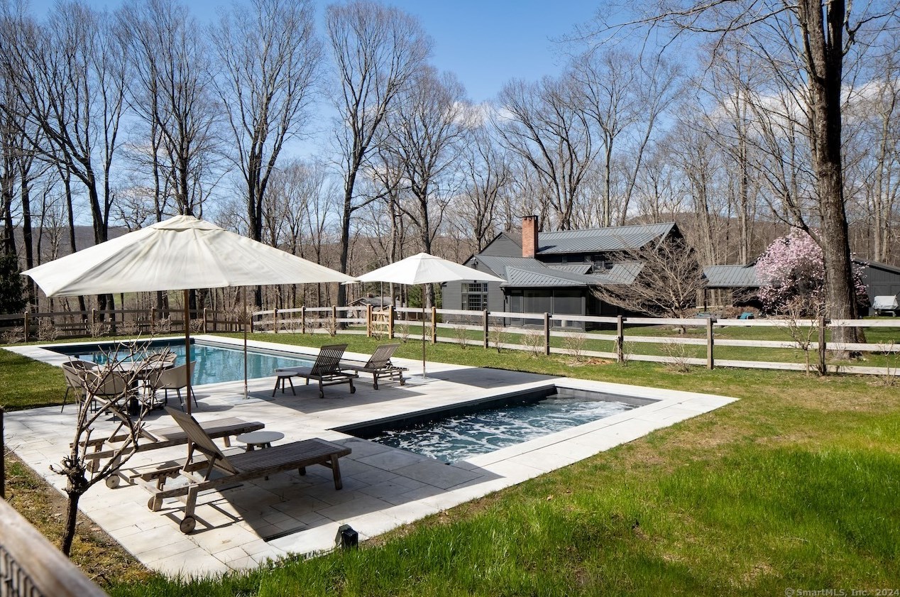 37 Moore Rd, Lakeville, CT 06039