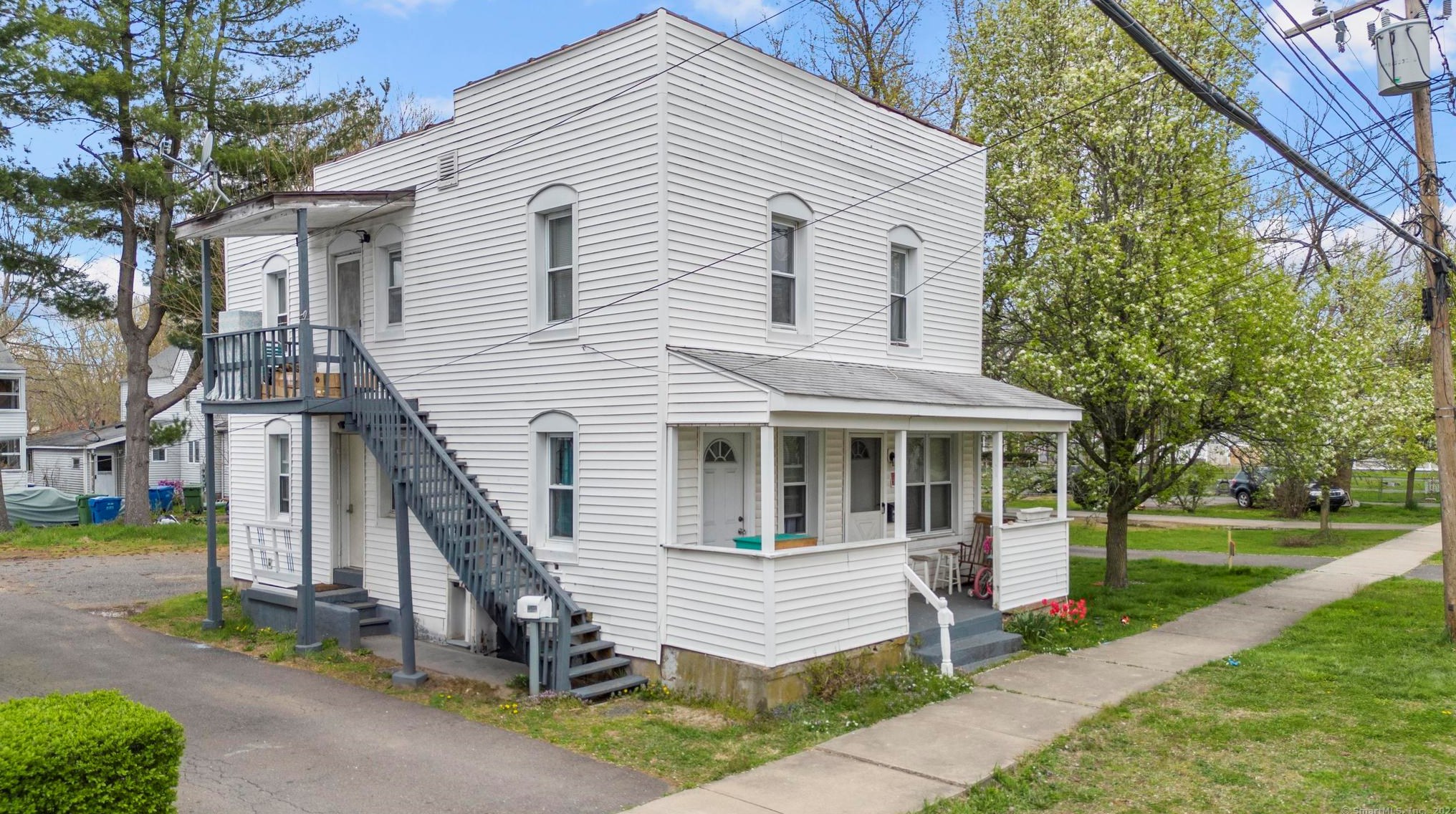 273 Main St, Cromwell, CT 06416 exterior
