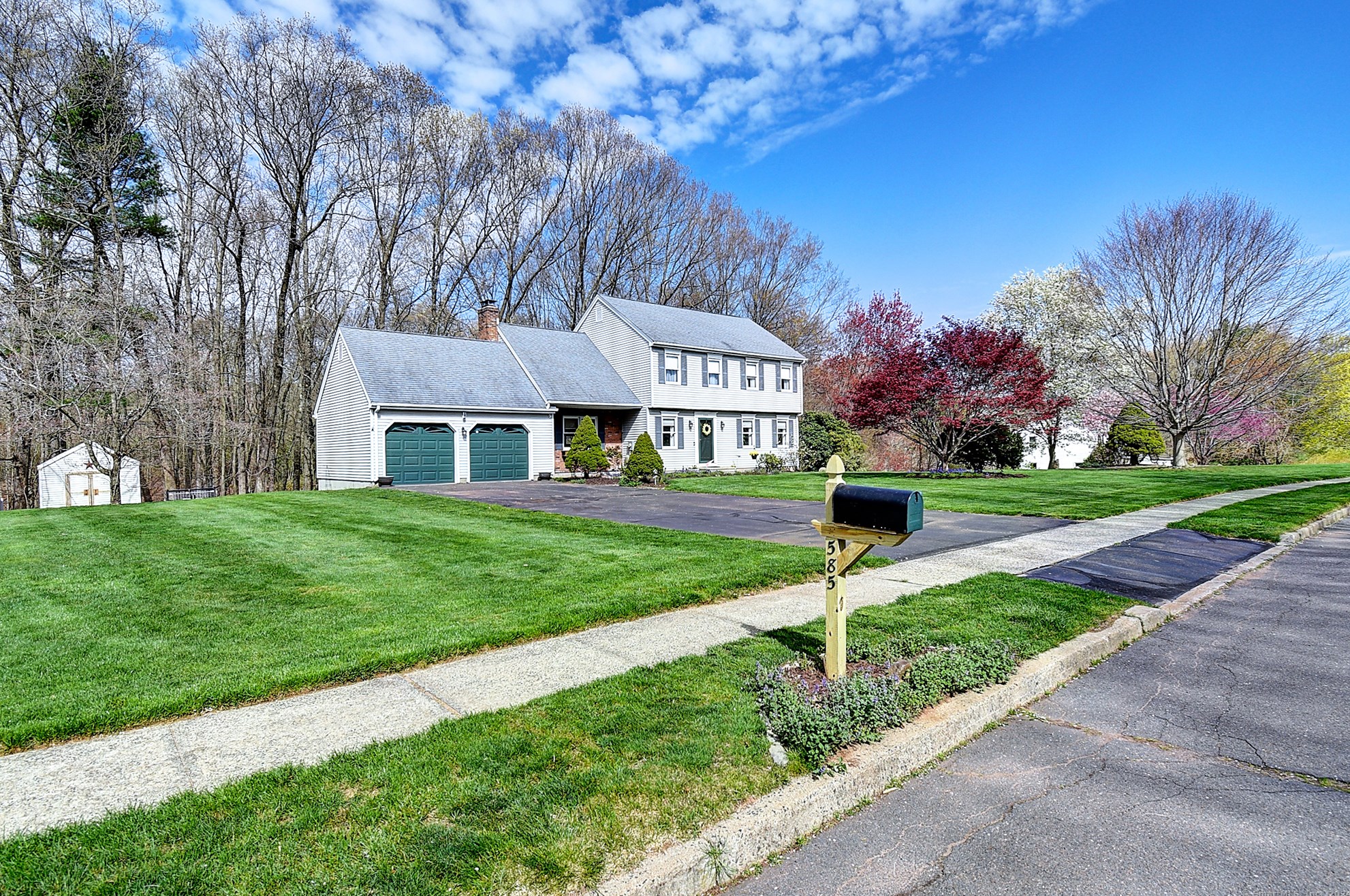 585 Alpine Dr, Cheshire, CT 06410
