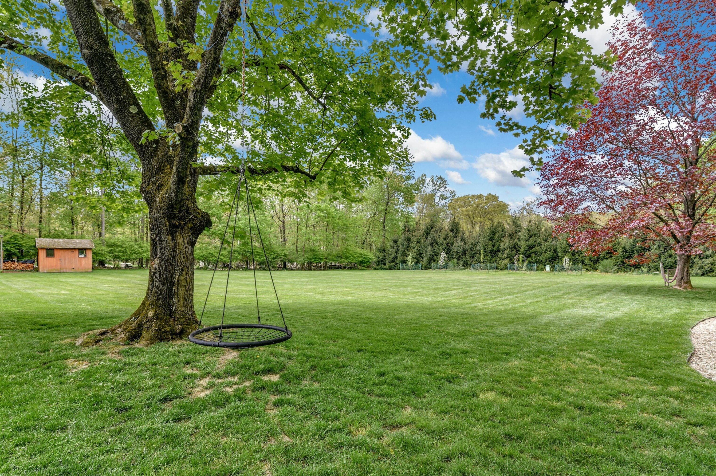 367 Cedar Ln, New Canaan CT  06840-5119 exterior