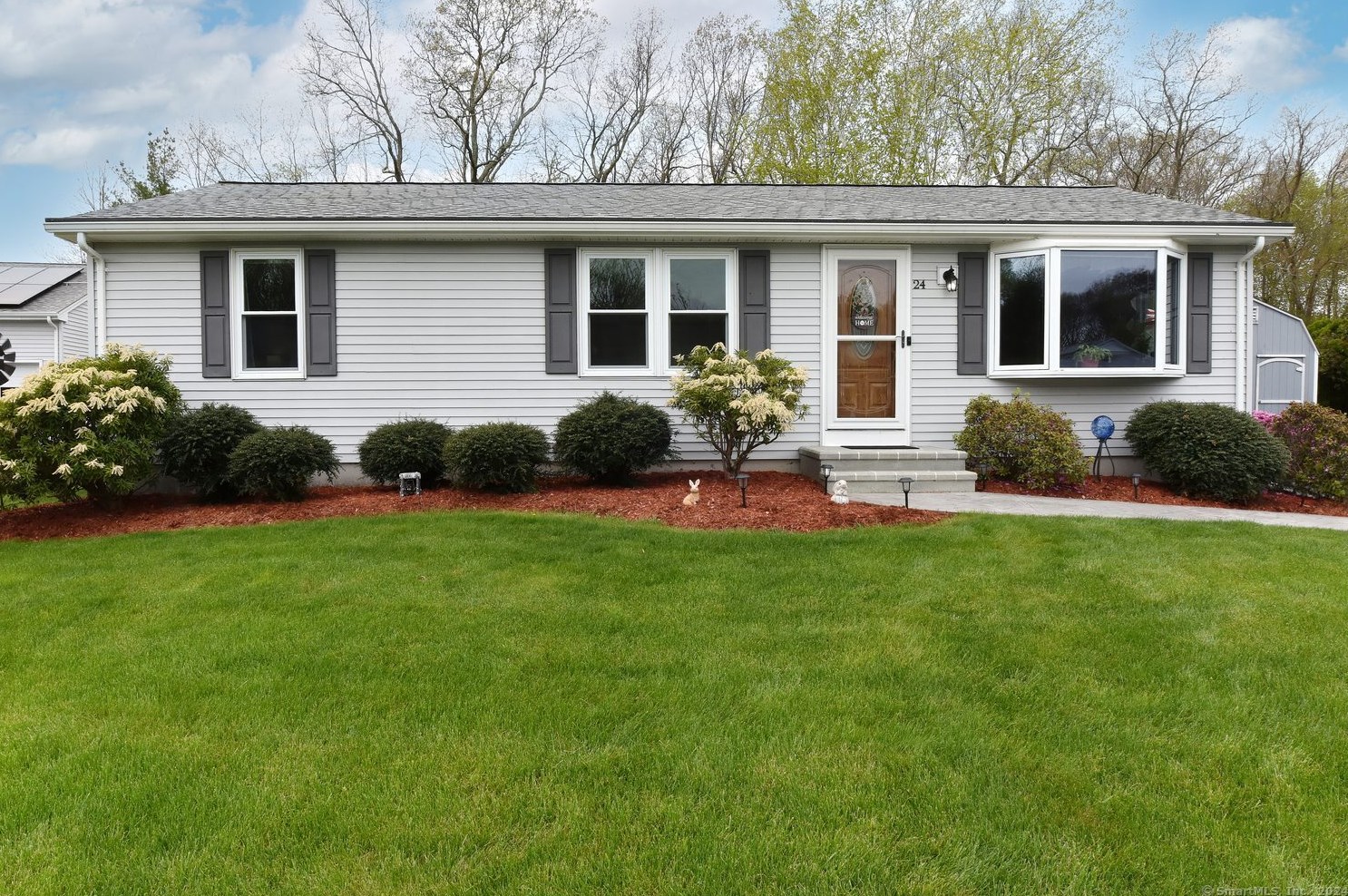 24 Kingfisher Way, Waterford, CT 06385 exterior