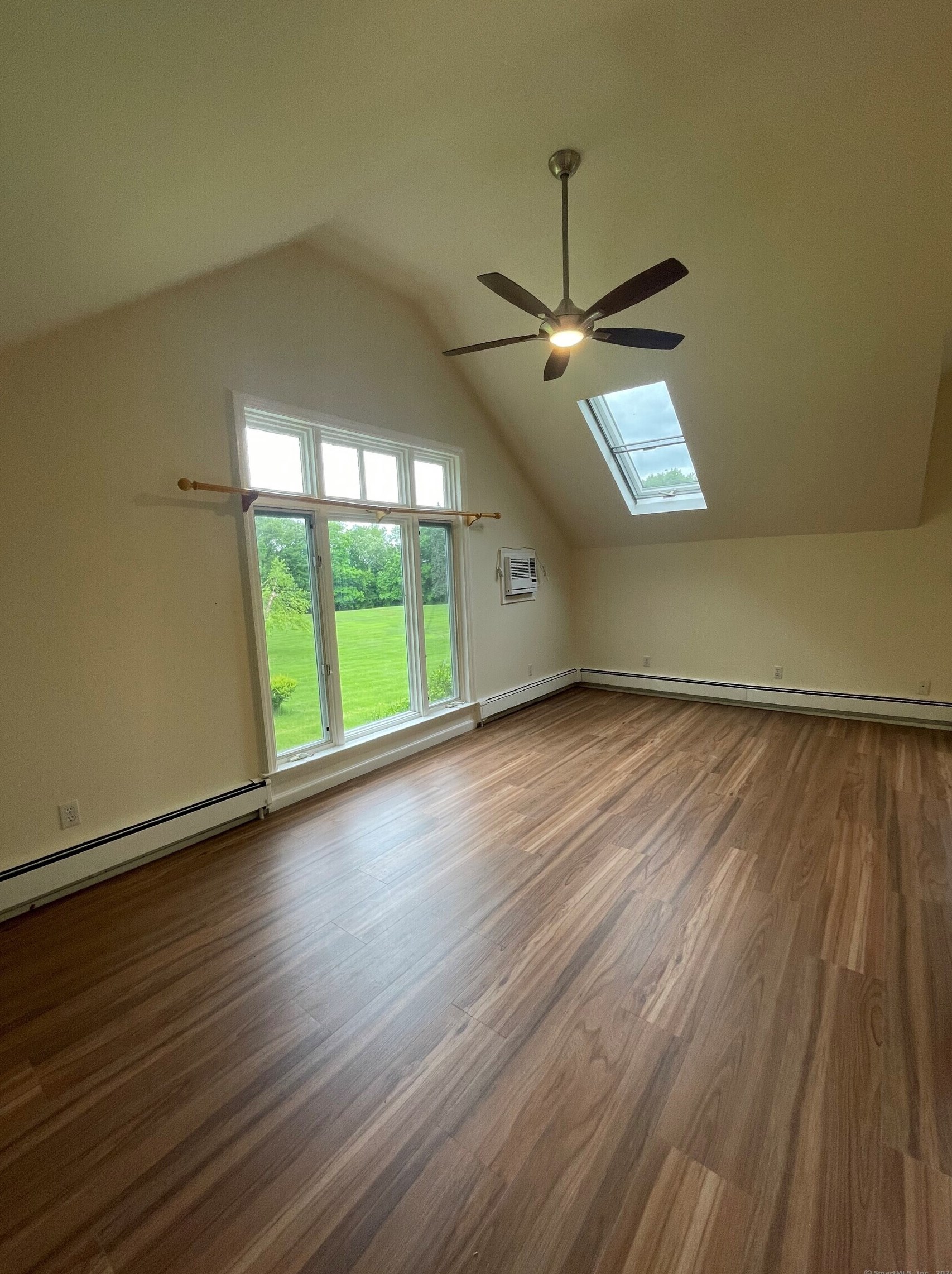 15 Locust Rd #2nd Floor, Greenwich, CT 06831