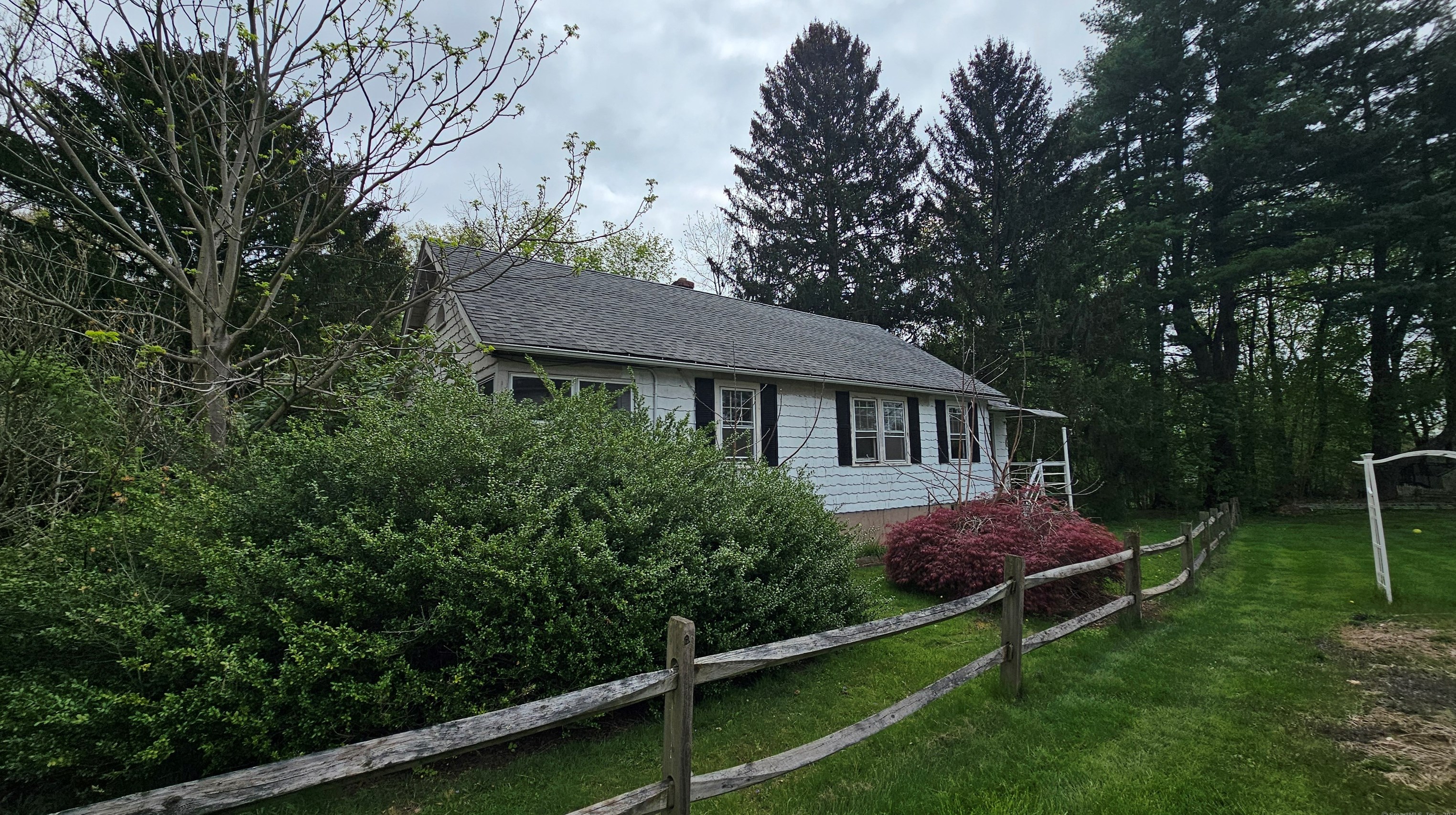 4 Carroll Pl, Cromwell, CT 06416 exterior