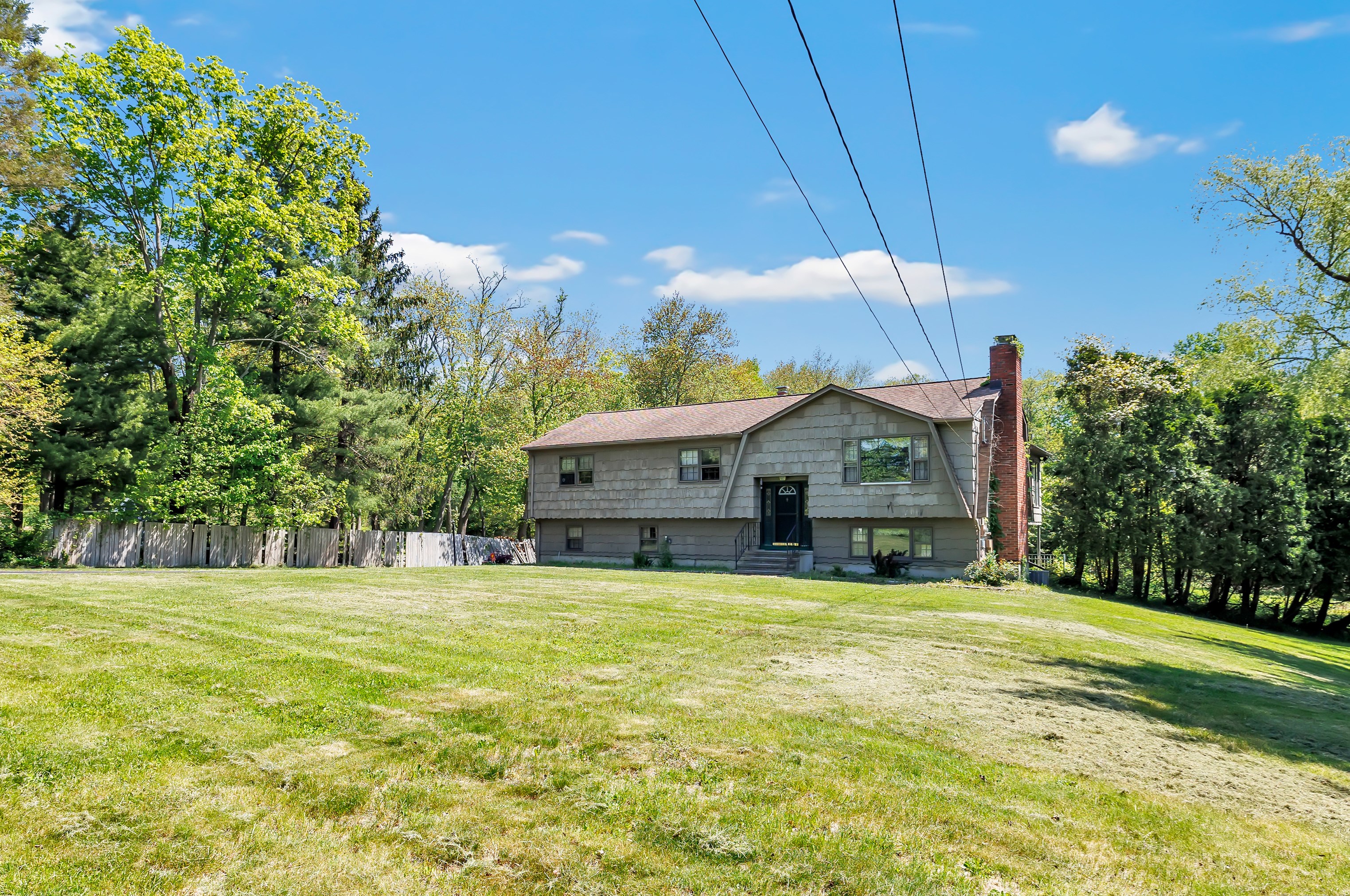 390 Elm St, Upper Stepney, CT 06468 exterior