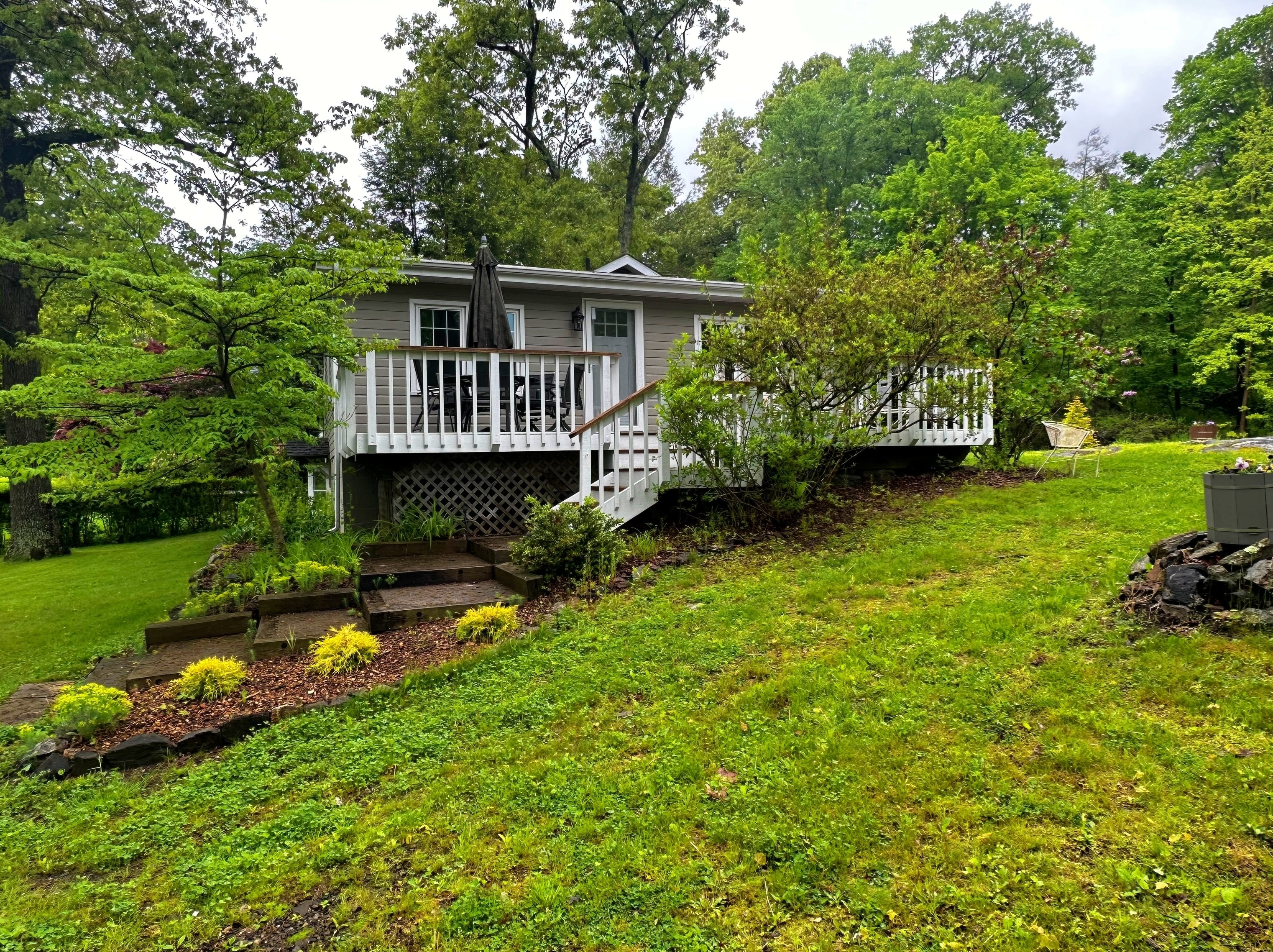 18 Inglenook Rd, Danbury, CT 06812