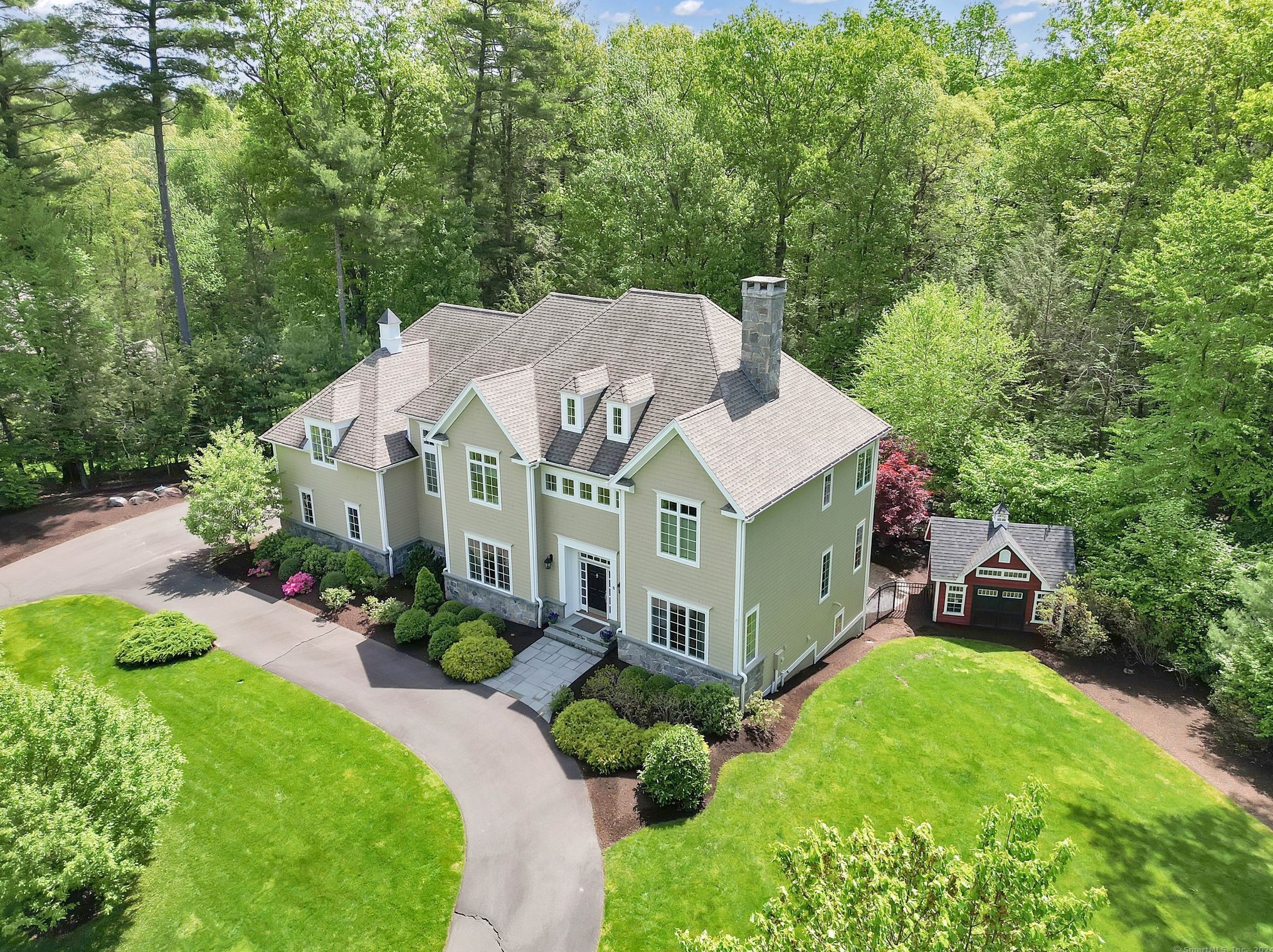 8 The Glade, Simsbury, CT 06070