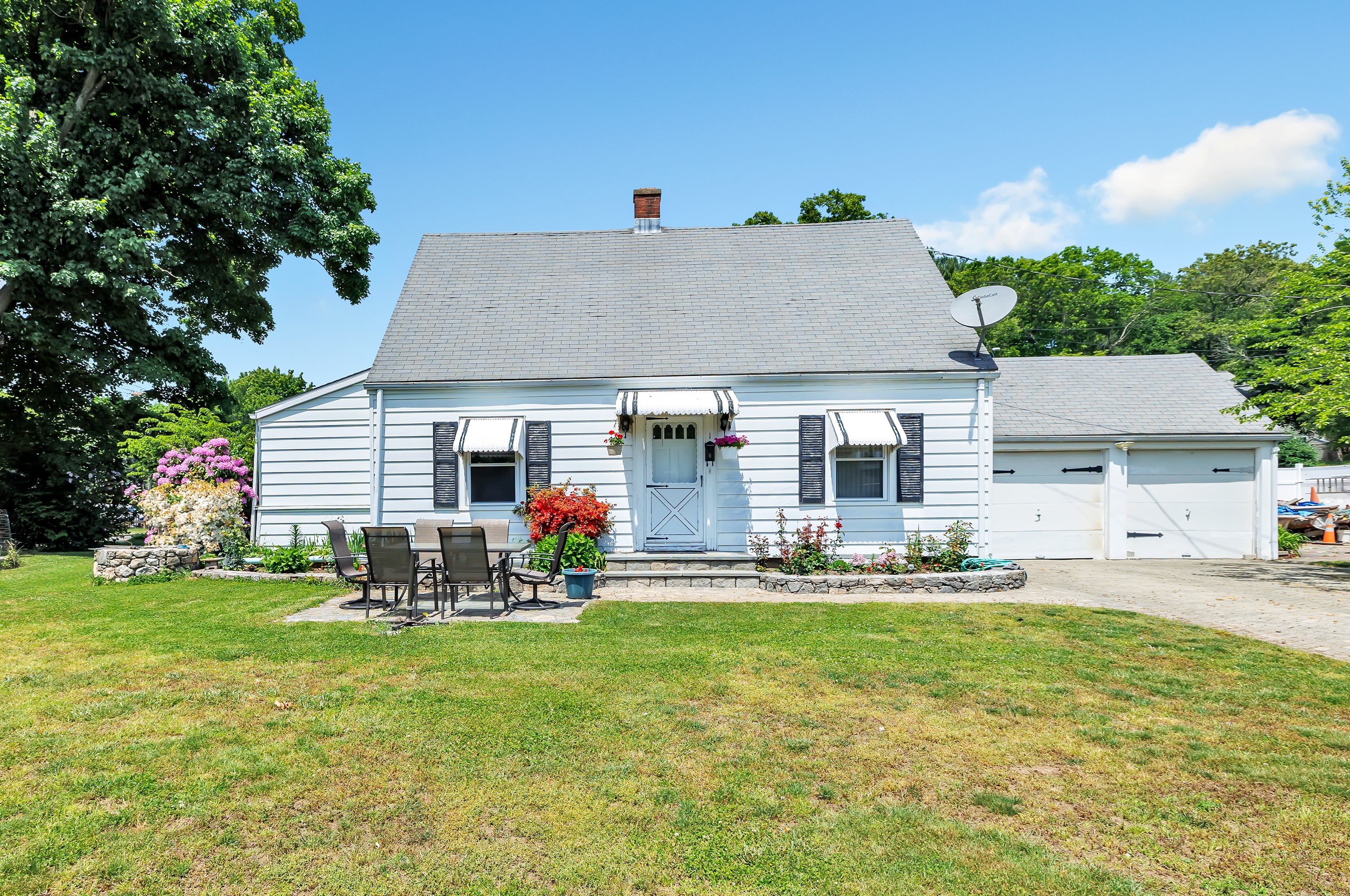 1 N Westwood Rd, Ansonia, CT 06401