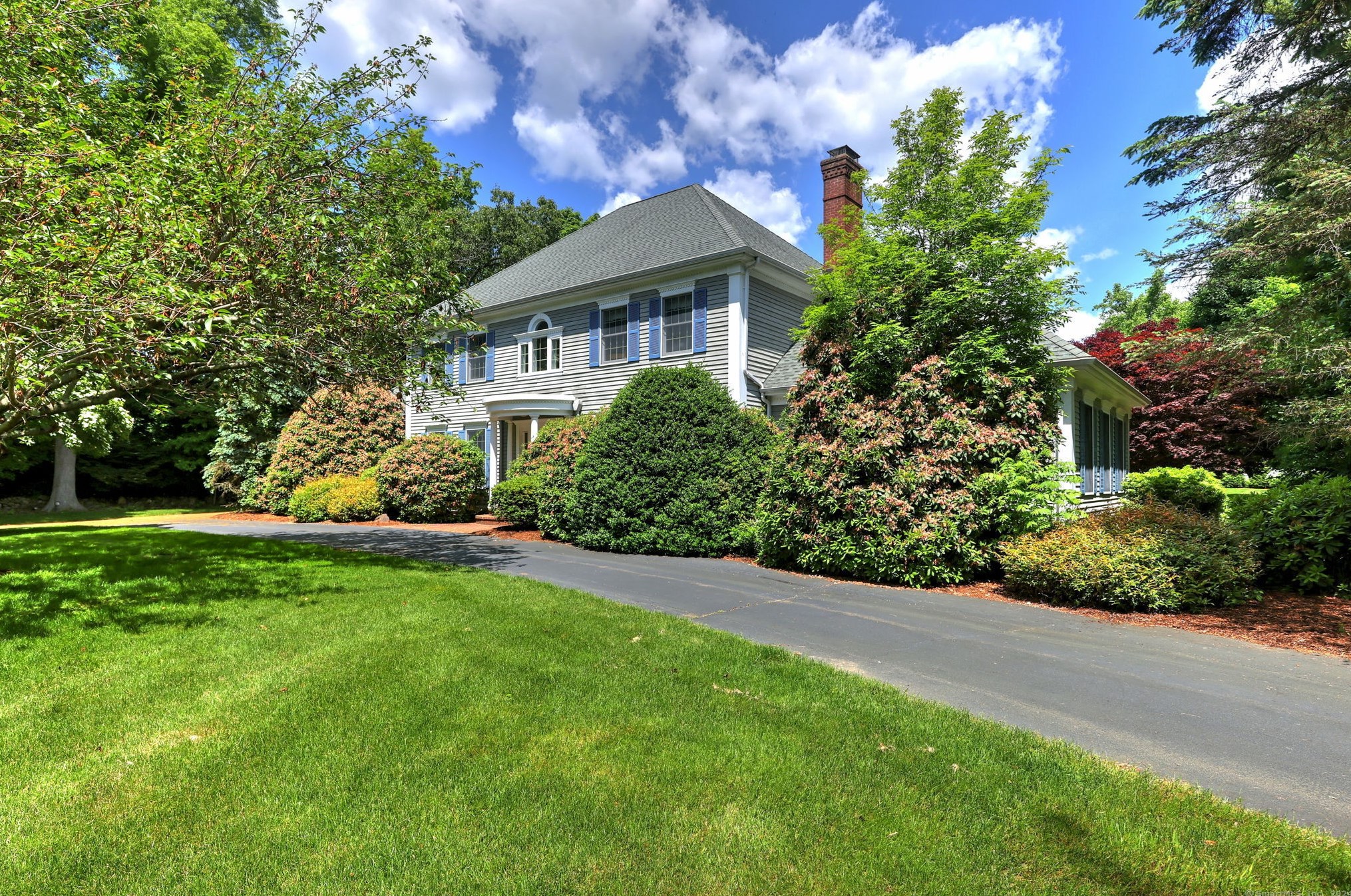 5 Emerald Ln, New Haven, CT 06525