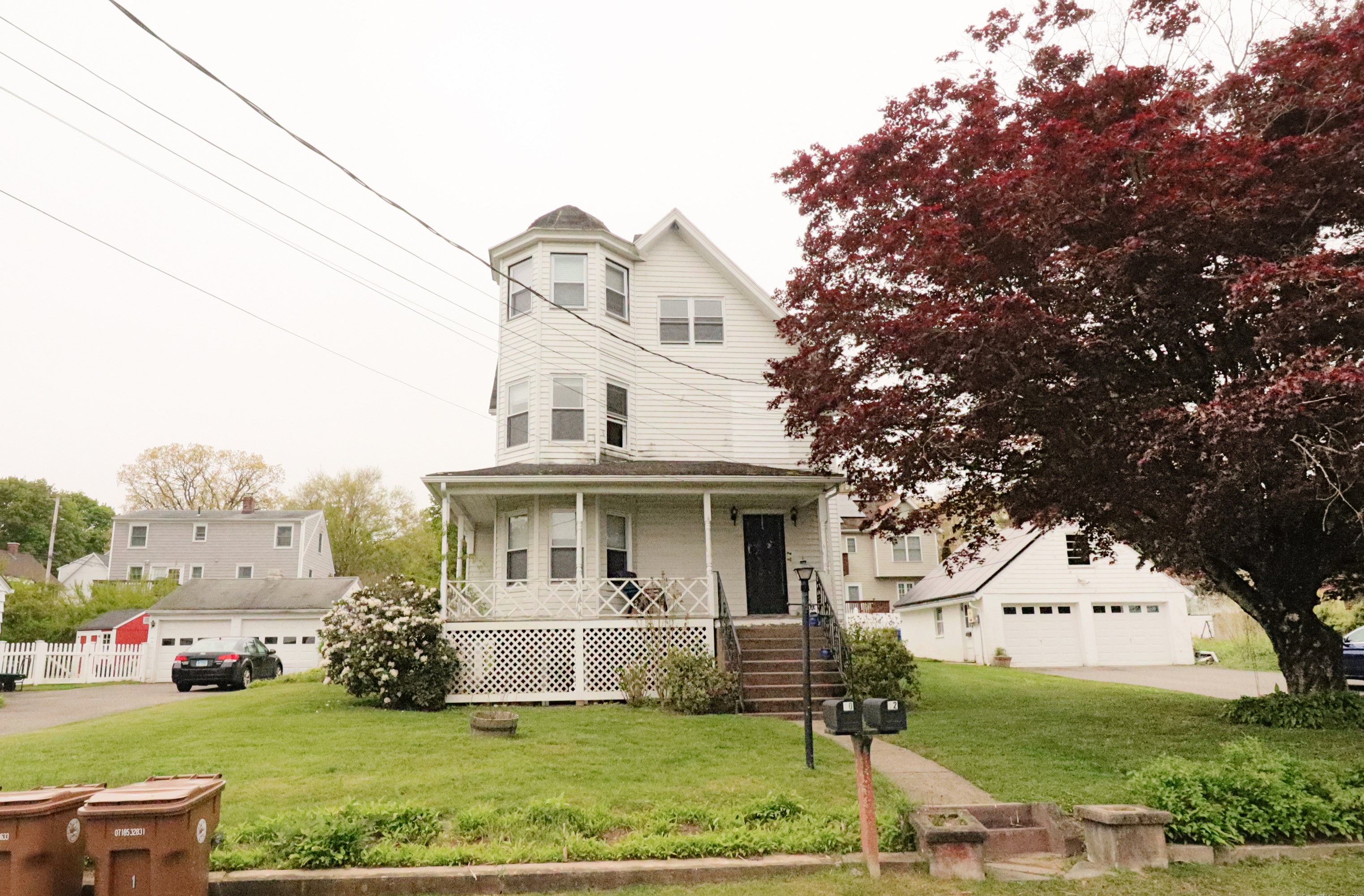 10 Foley Ave, Huntington, CT 06484 exterior