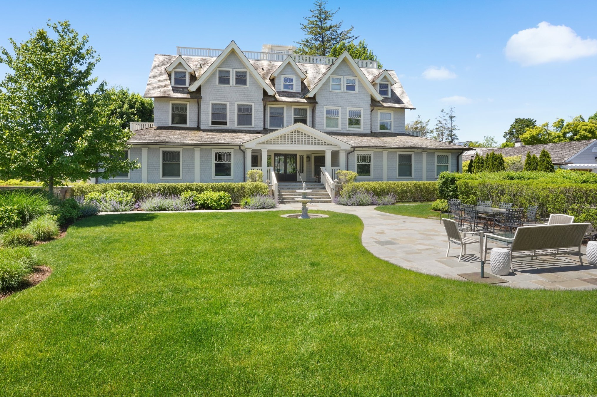 165 Shore Rd #d, Old Greenwich, CT 06870