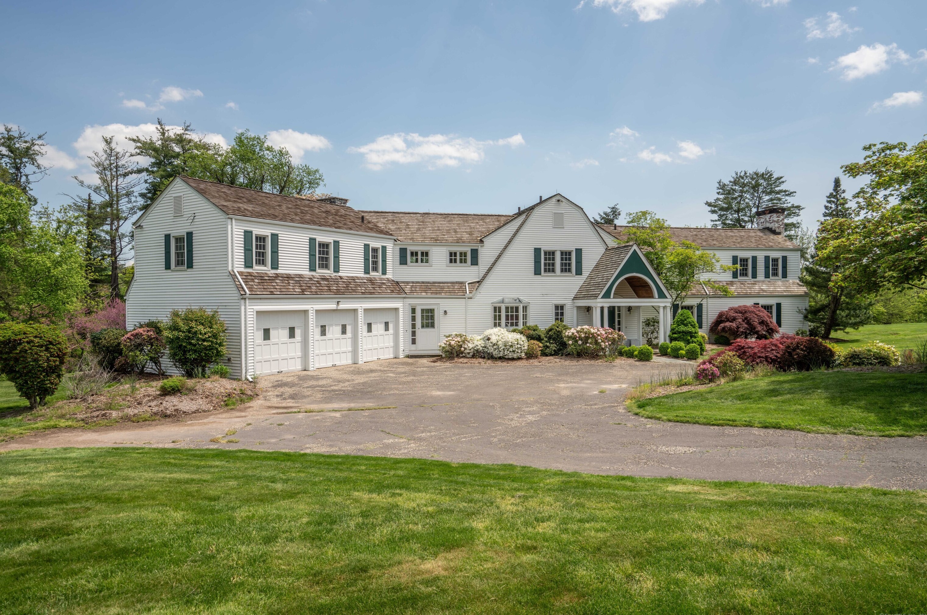 12 Gale Rd, Bloomfield, CT 06002