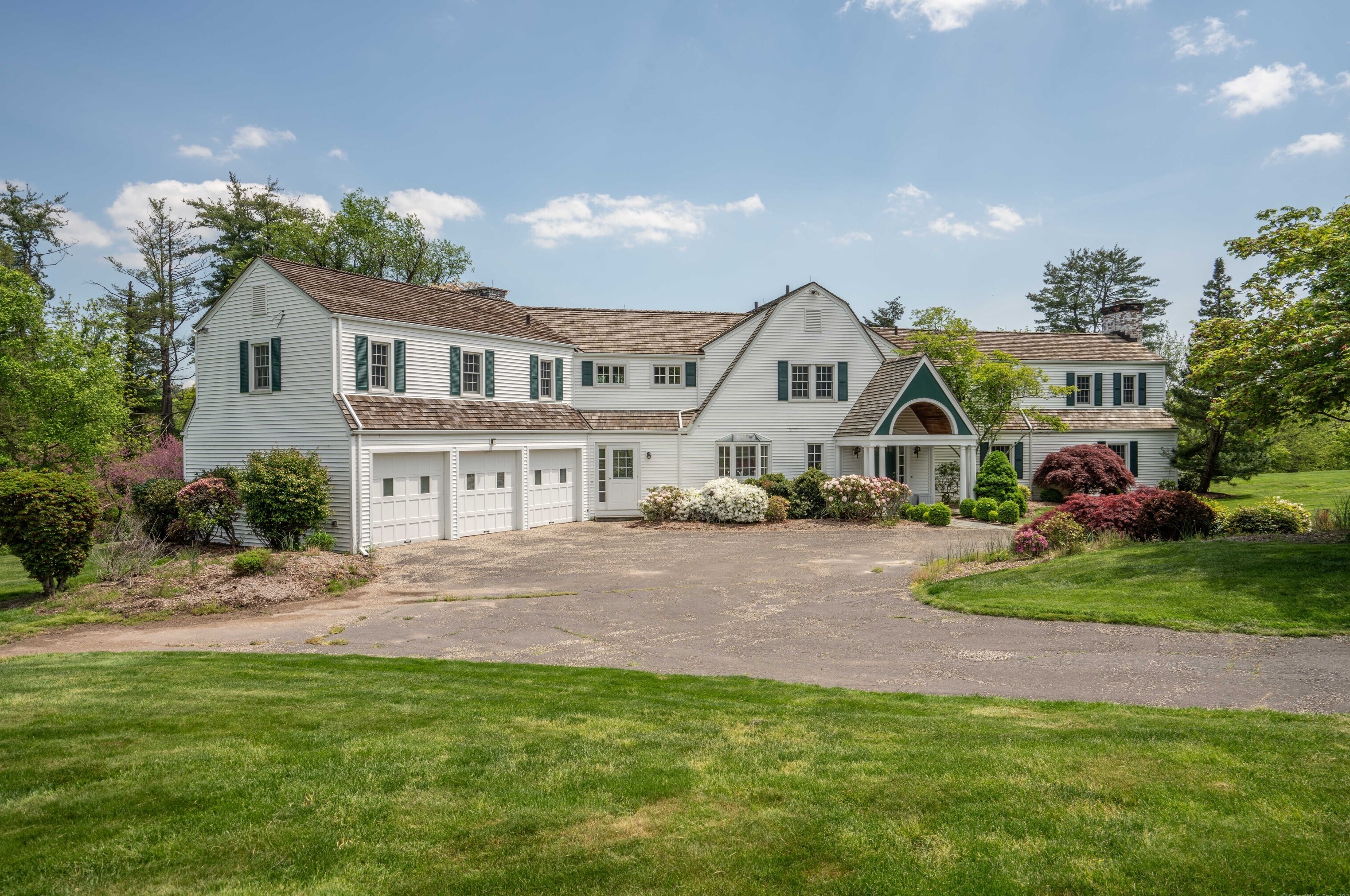 12 Gale Rd, Bloomfield, CT 06002 exterior