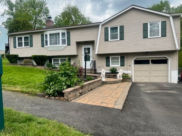 47 Spice Hill Dr, Meriden, CT 06451 exterior