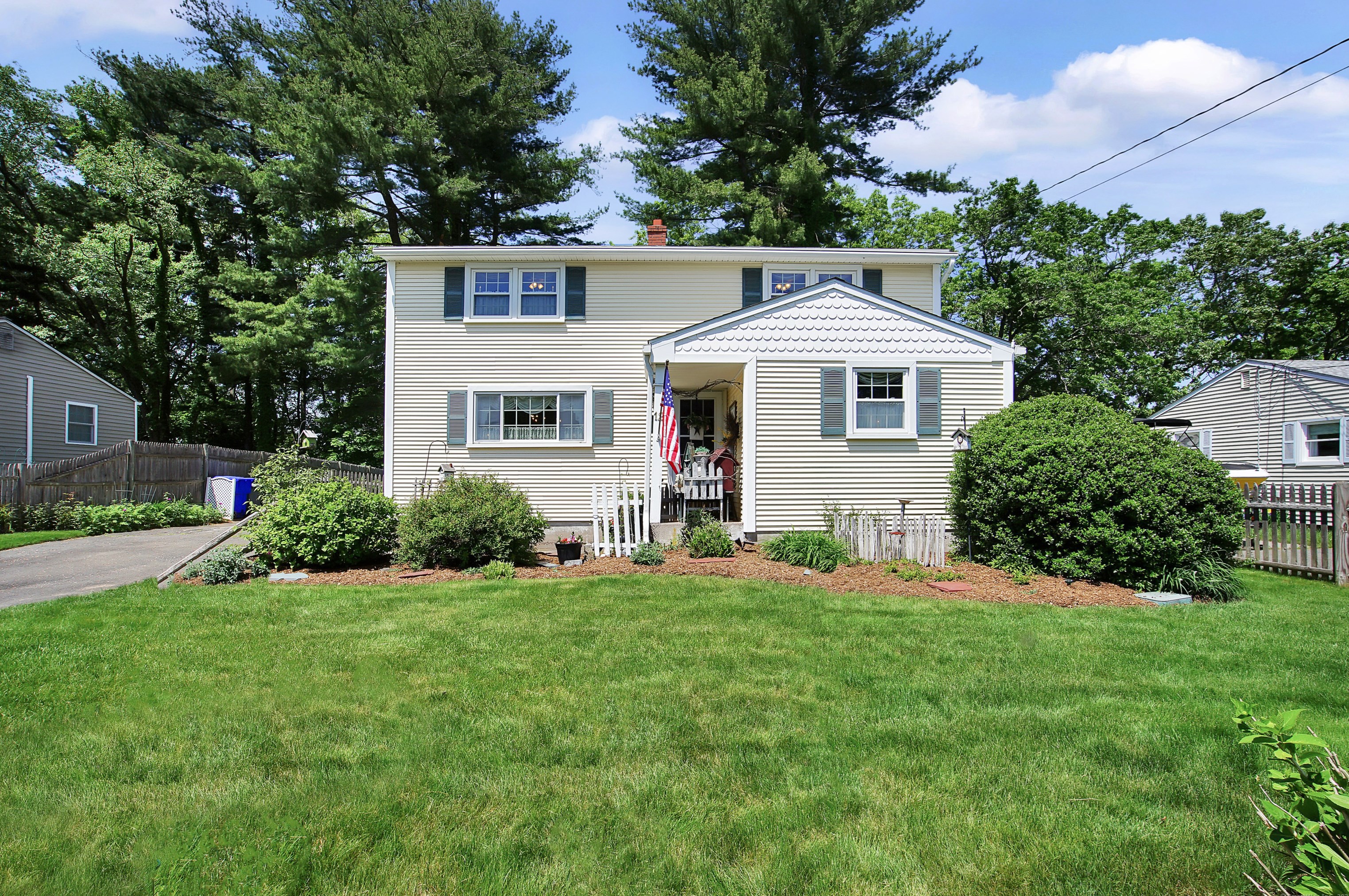 12 Laurie Dr, Enfield, CT 06082